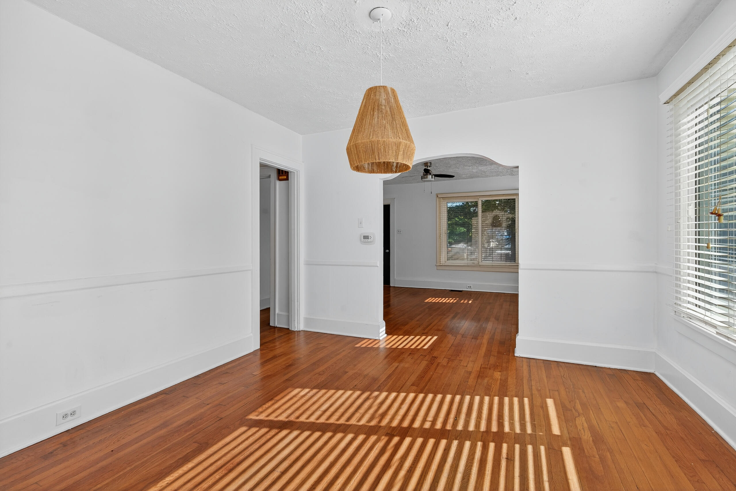 1401 N Limestone Property Photo 12