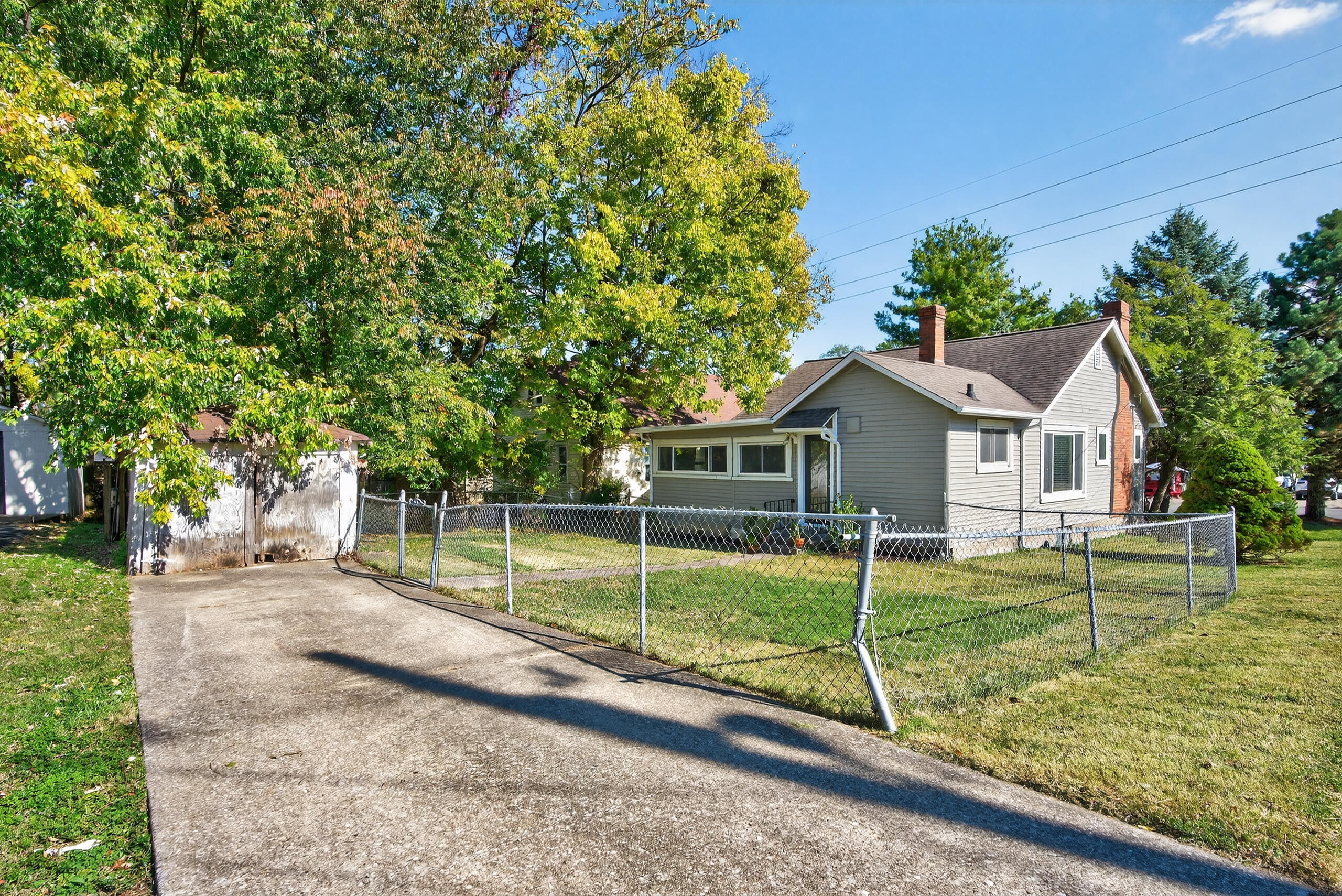 1401 N Limestone Property Photo 33
