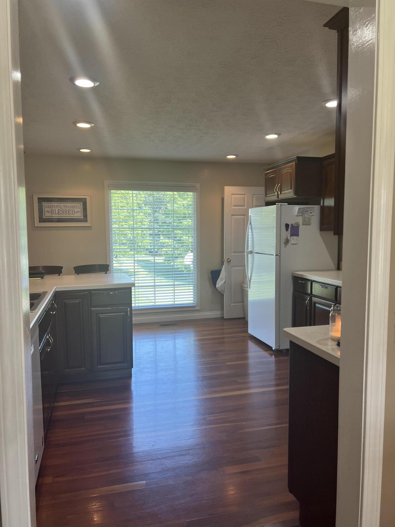 40 Lindsey Lane Property Photo 8