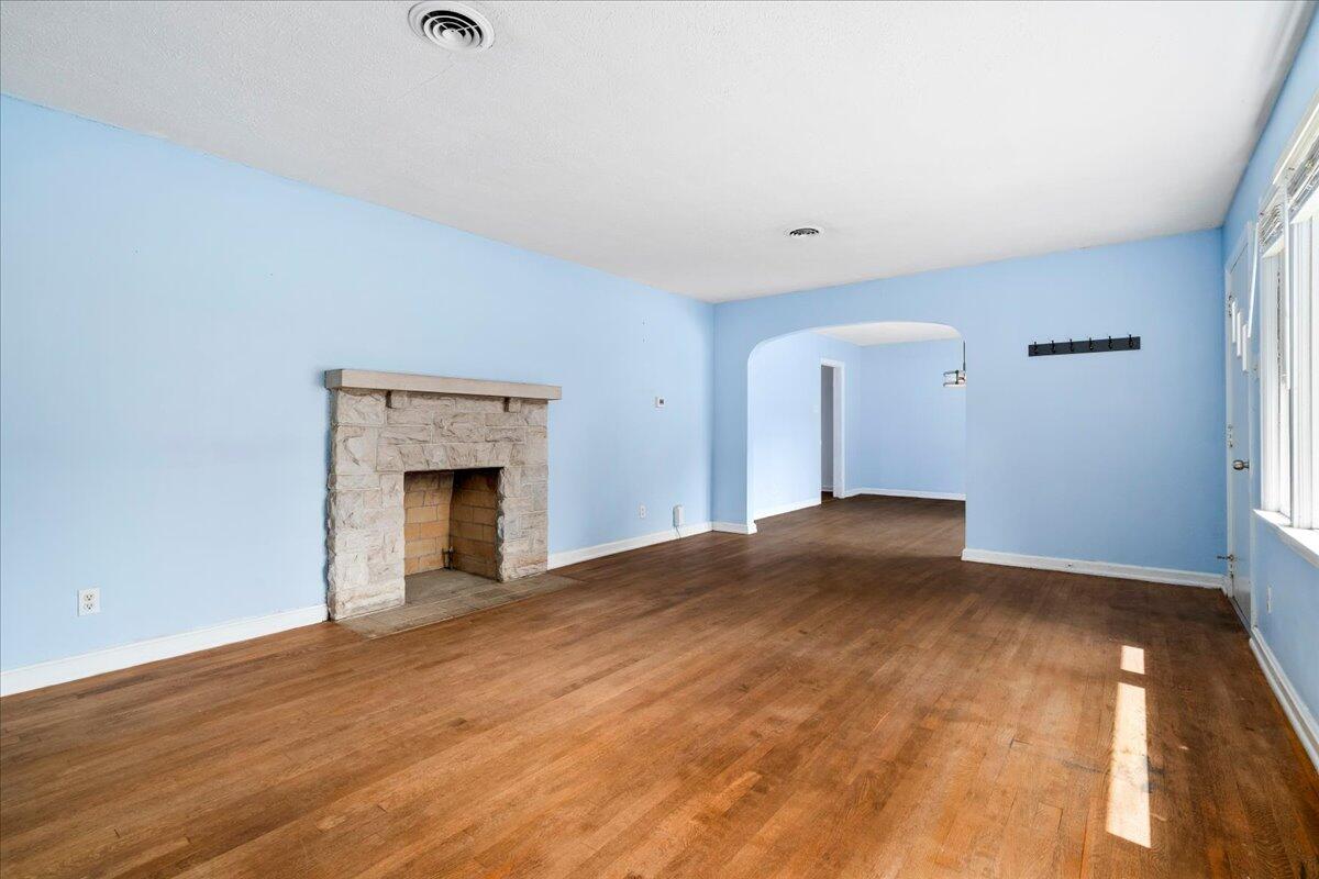 2333 Southview Drive Property Photo 7
