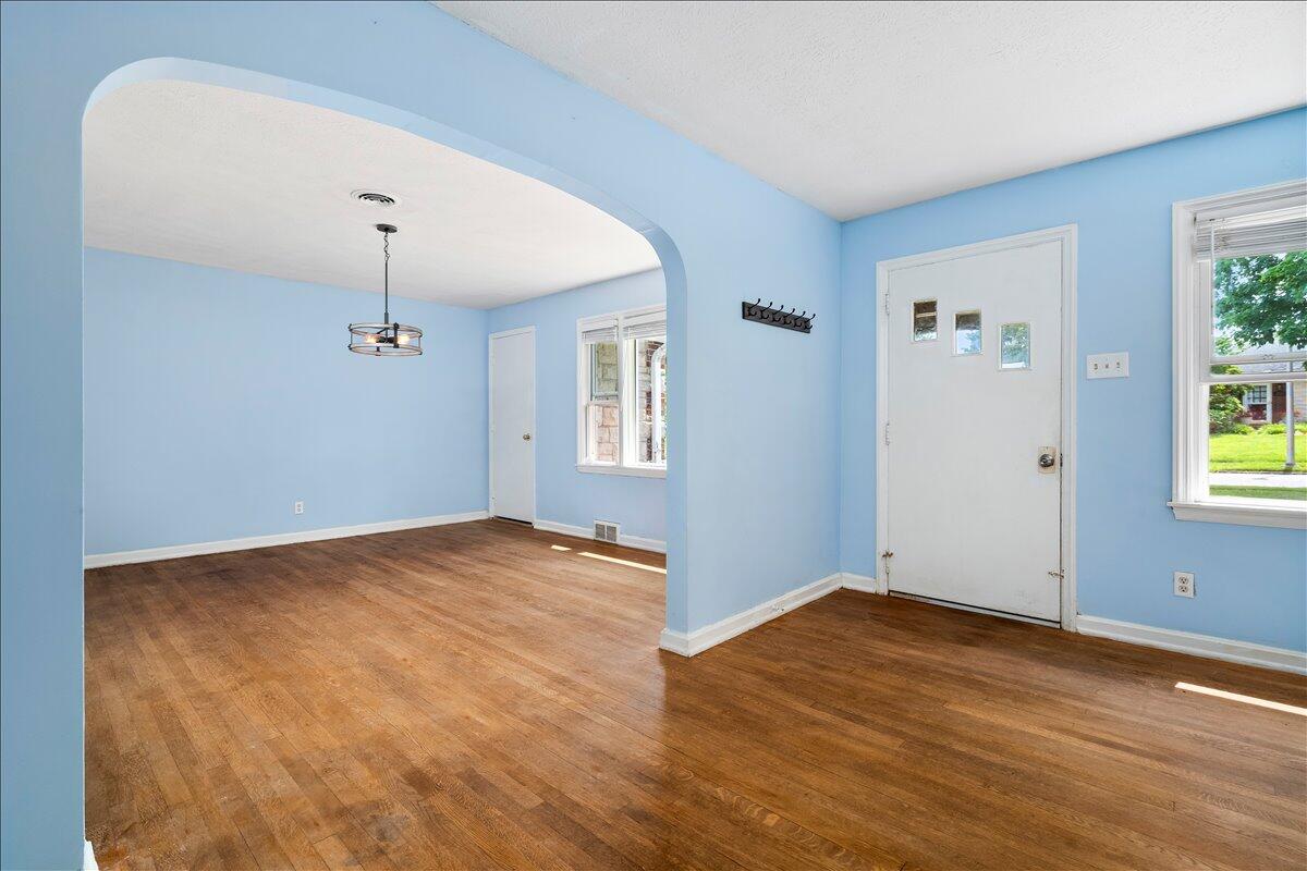 2333 Southview Drive Property Photo 8