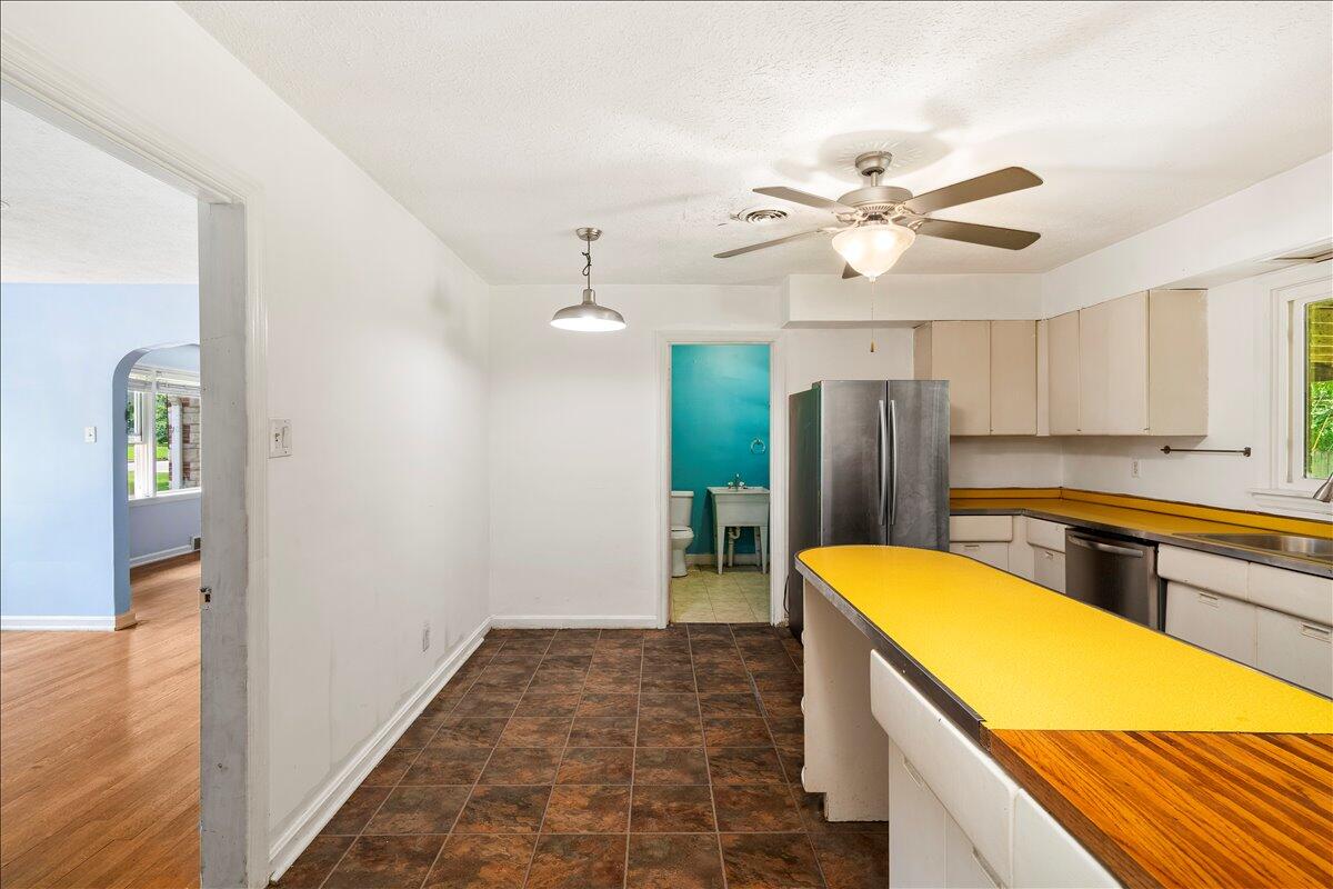 2333 Southview Drive Property Photo 12