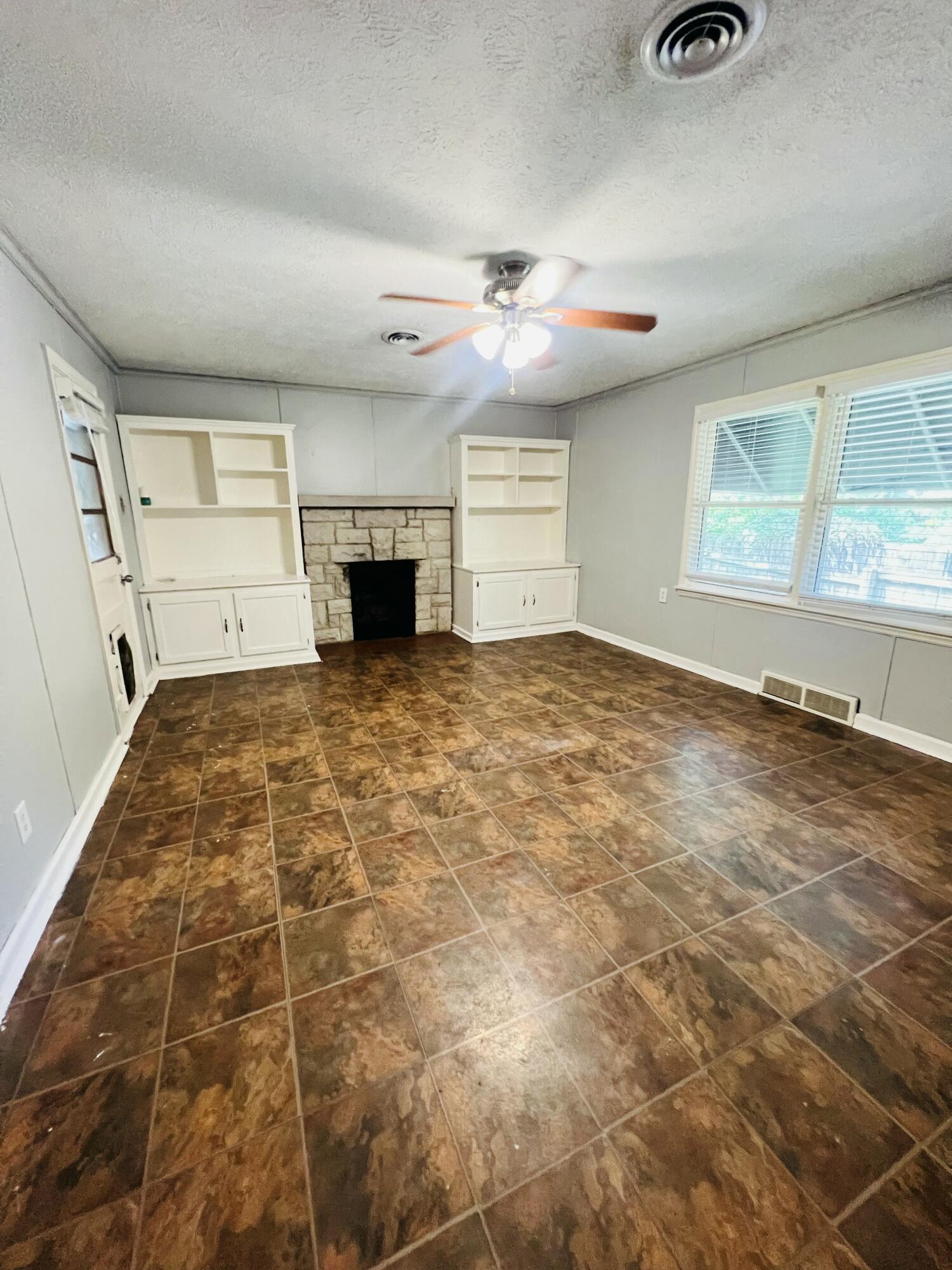 2333 Southview Drive Property Photo 13