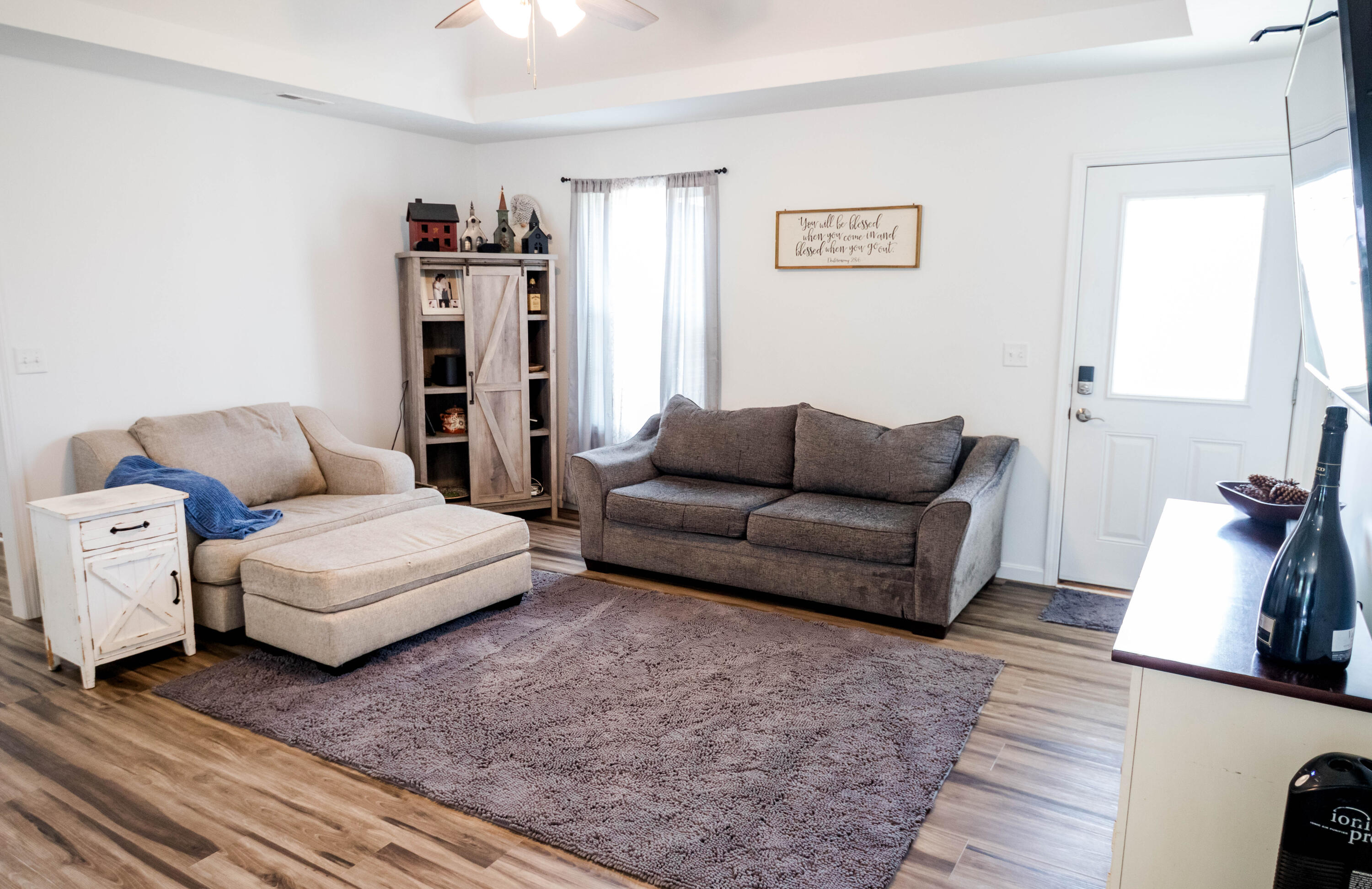 1010 Rainbow Way Property Photo 6
