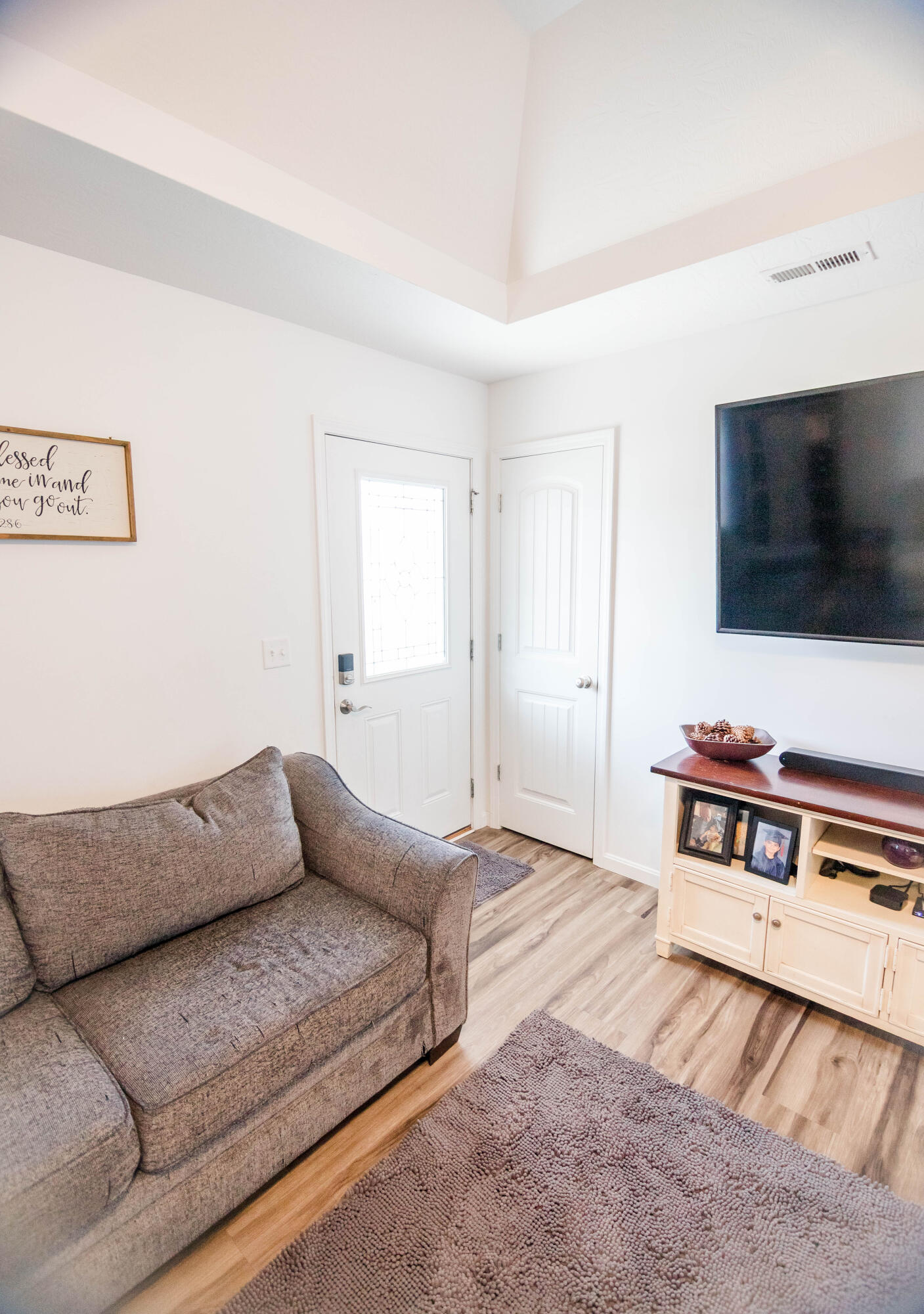 1010 Rainbow Way Property Photo 12