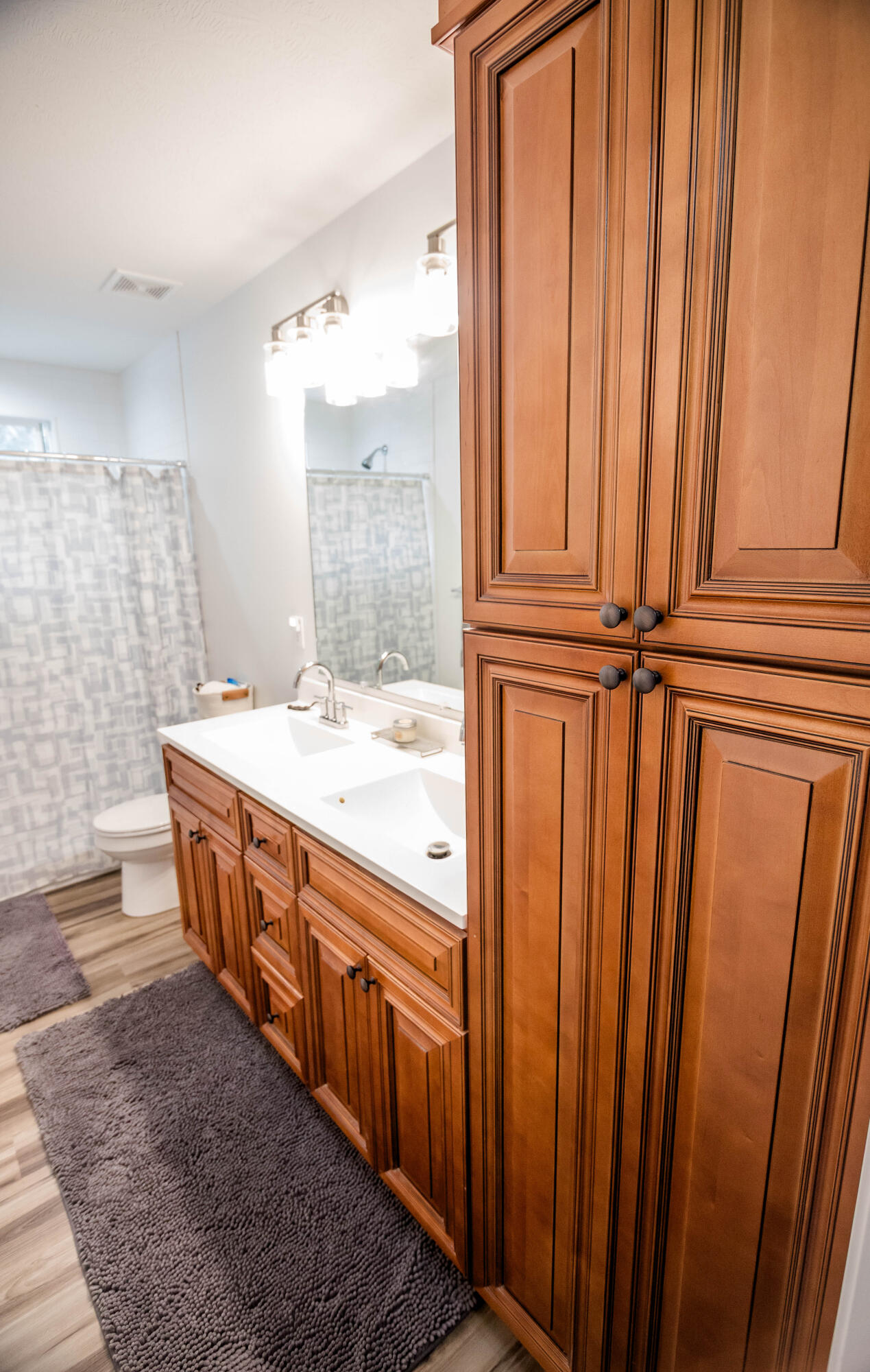 1010 Rainbow Way Property Photo 38