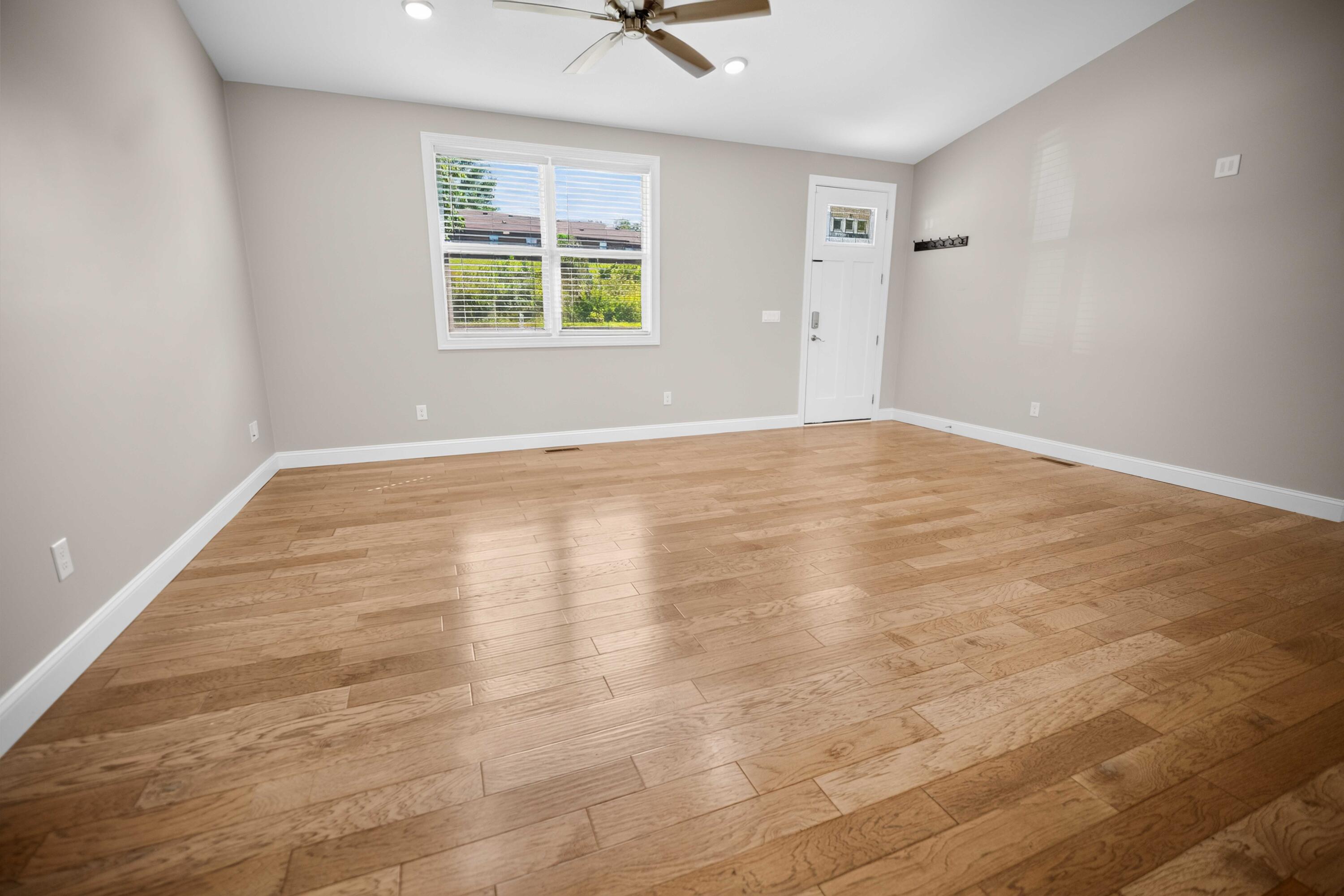 135 Grand Crossing Drive Property Photo 9
