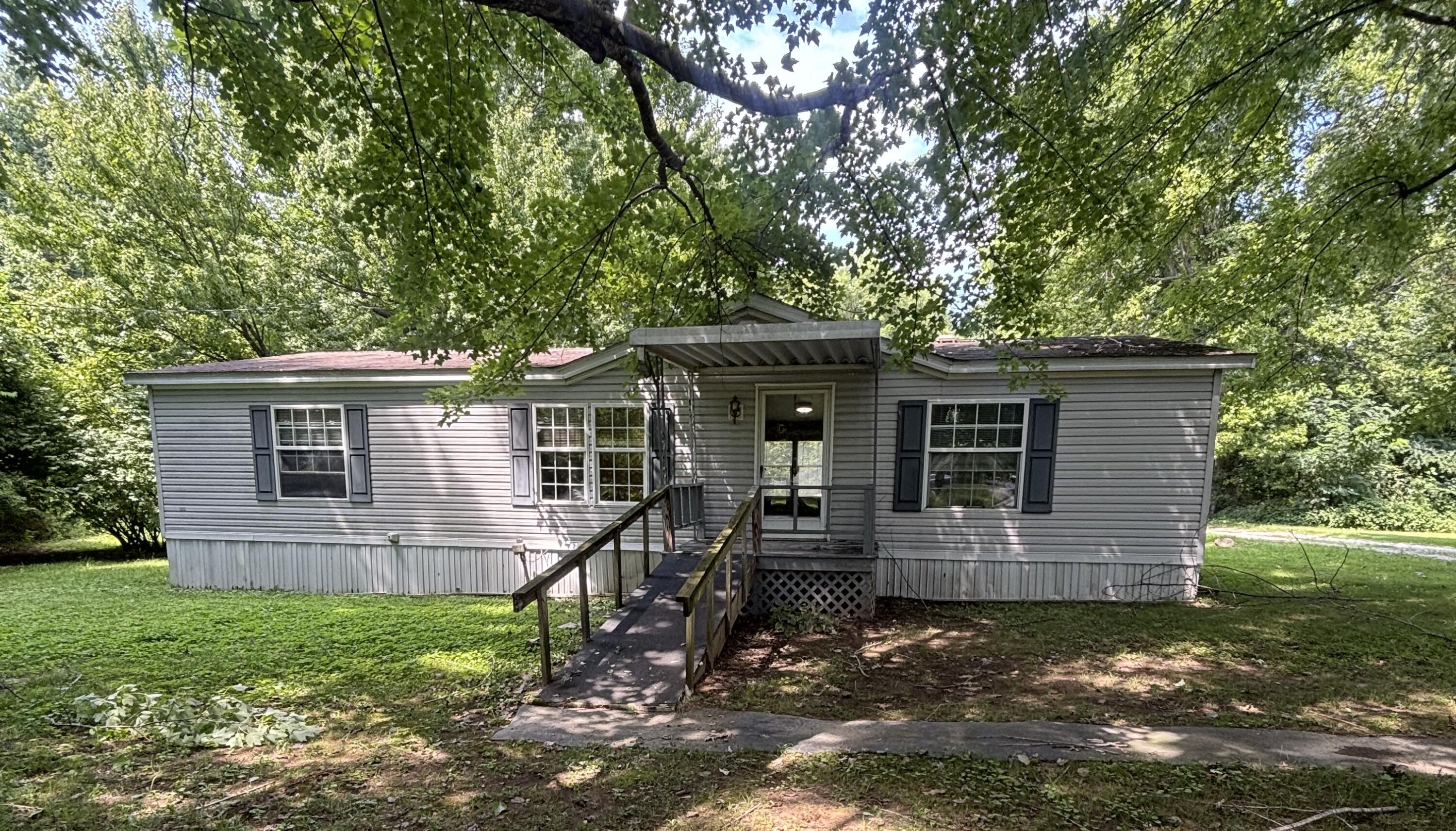 1693 Us-60 Property Photo 1