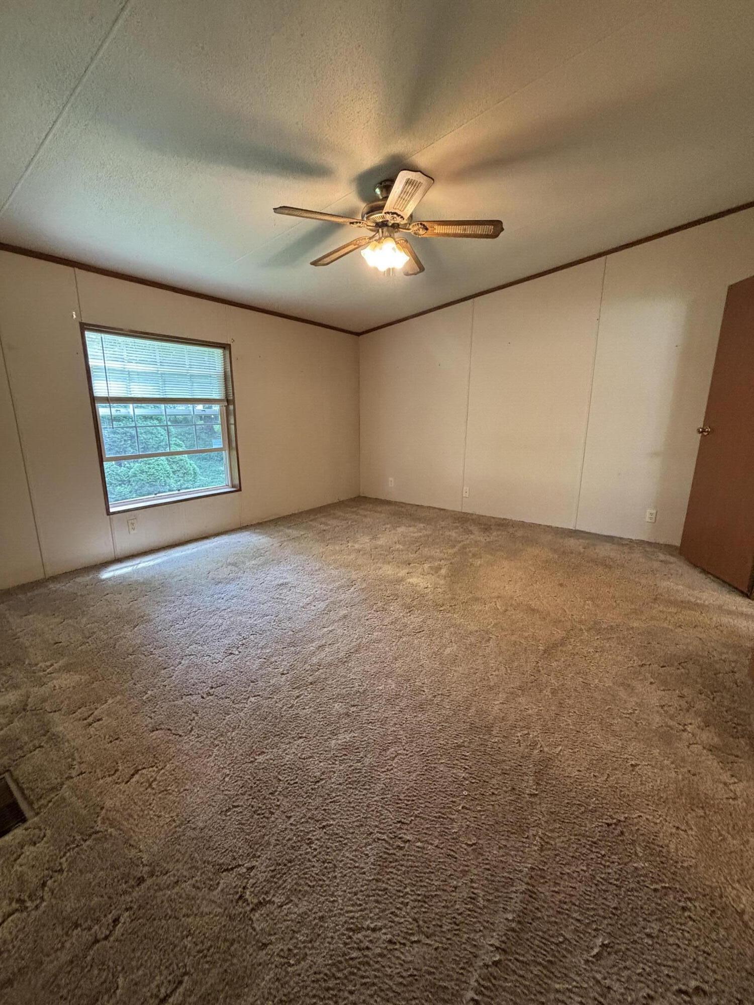 1693 Us-60 Property Photo 10