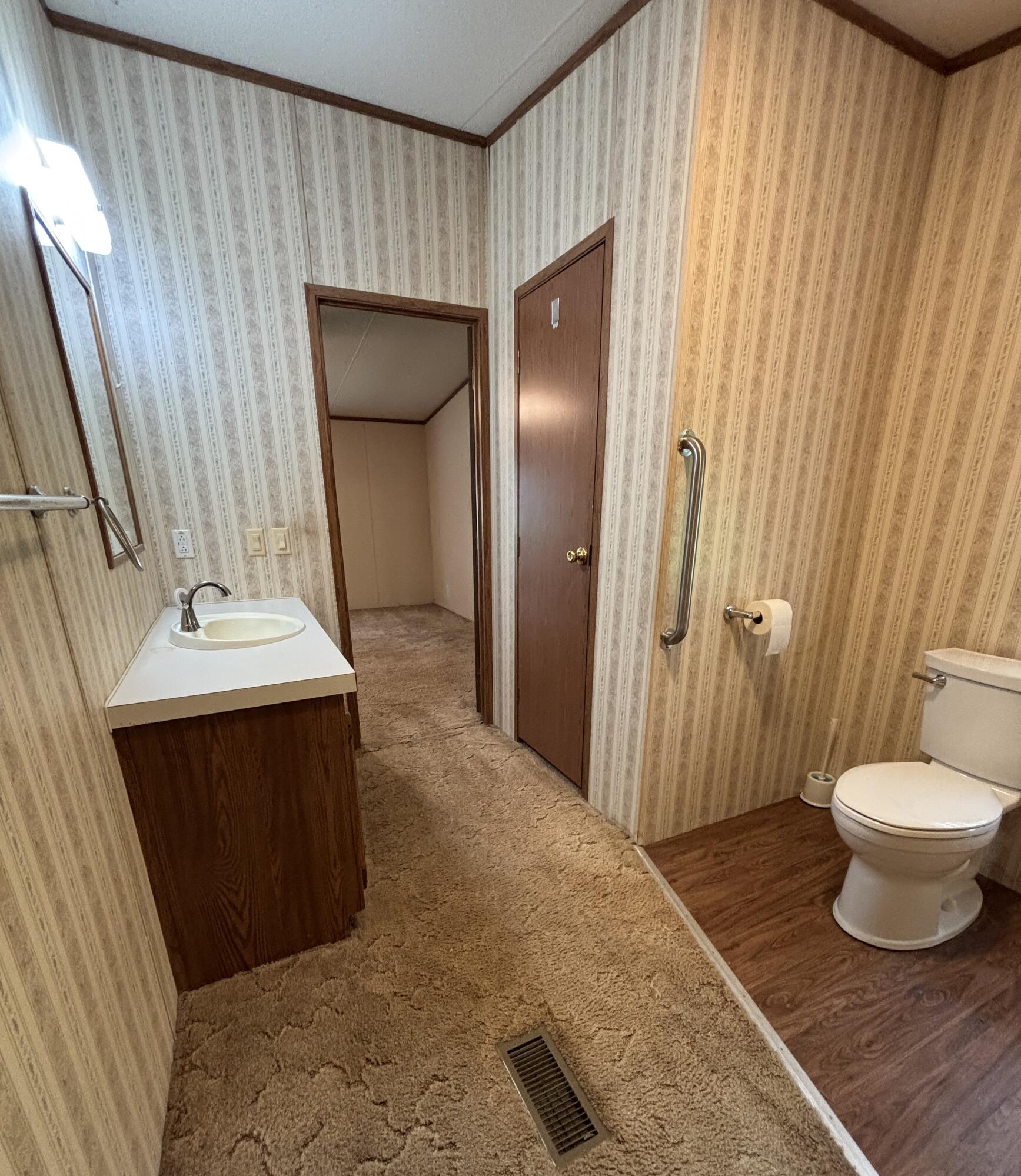 1693 Us-60 Property Photo 11