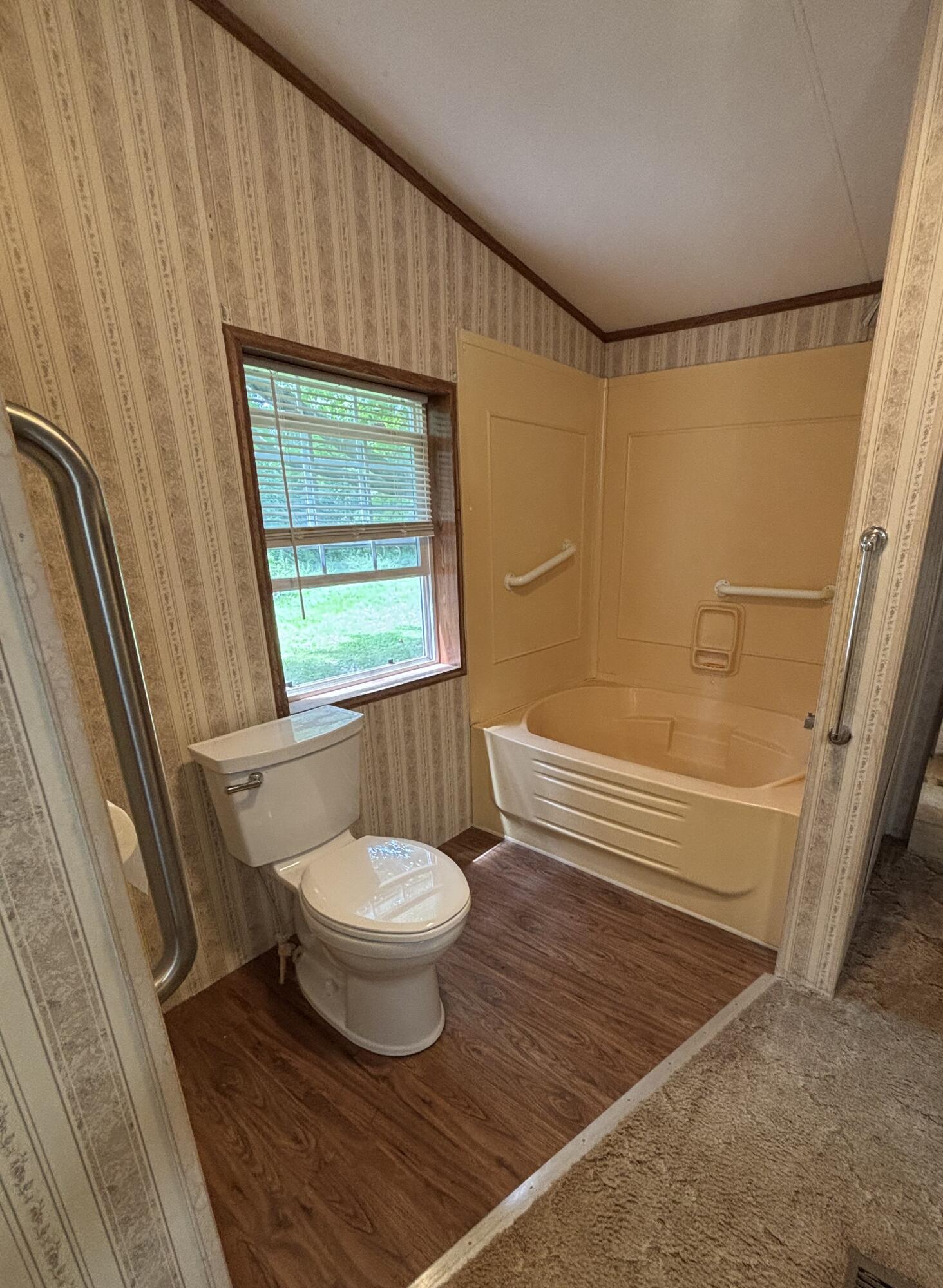 1693 Us-60 Property Photo 12