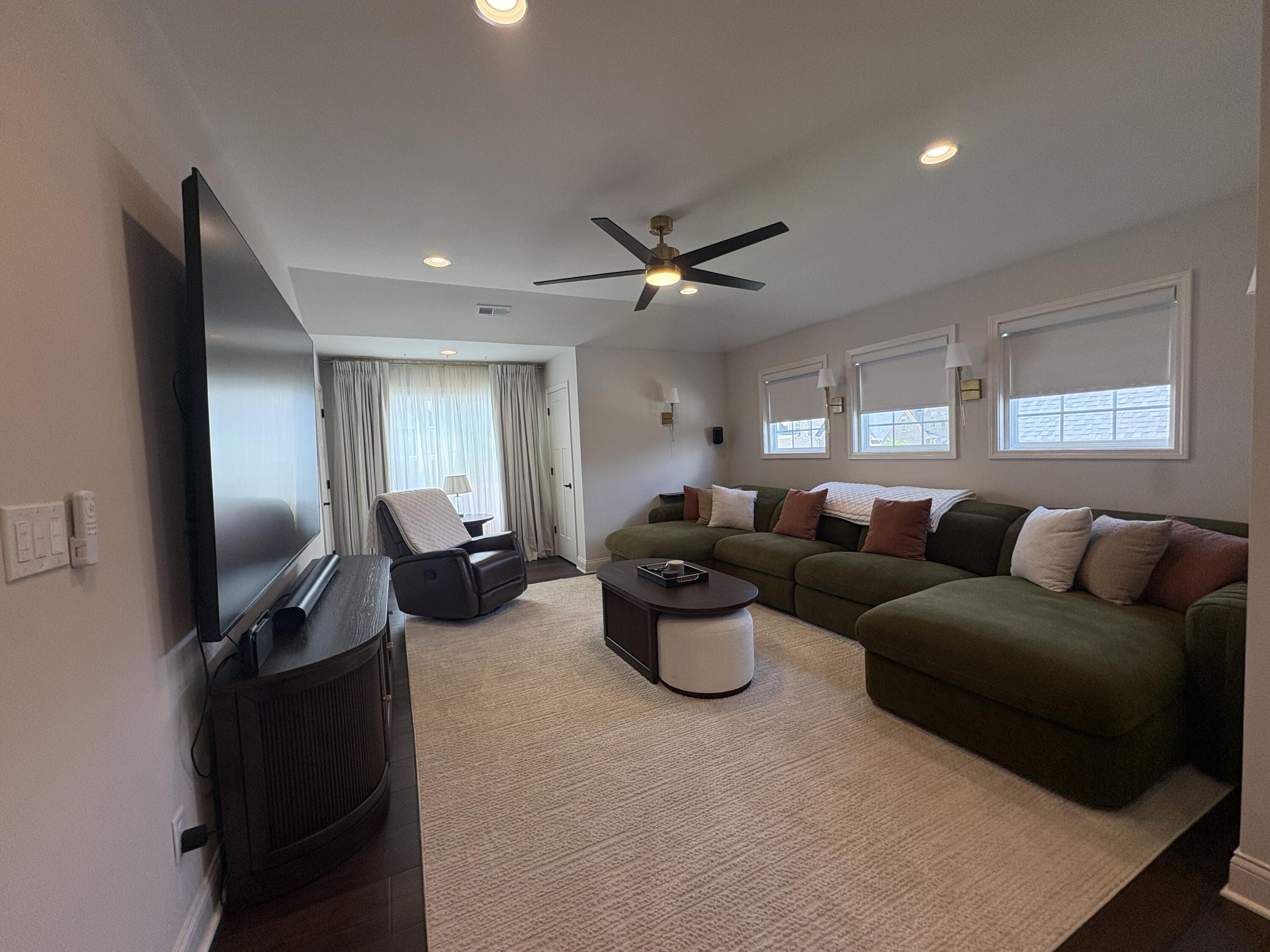 227 Squires Circle Property Photo 15