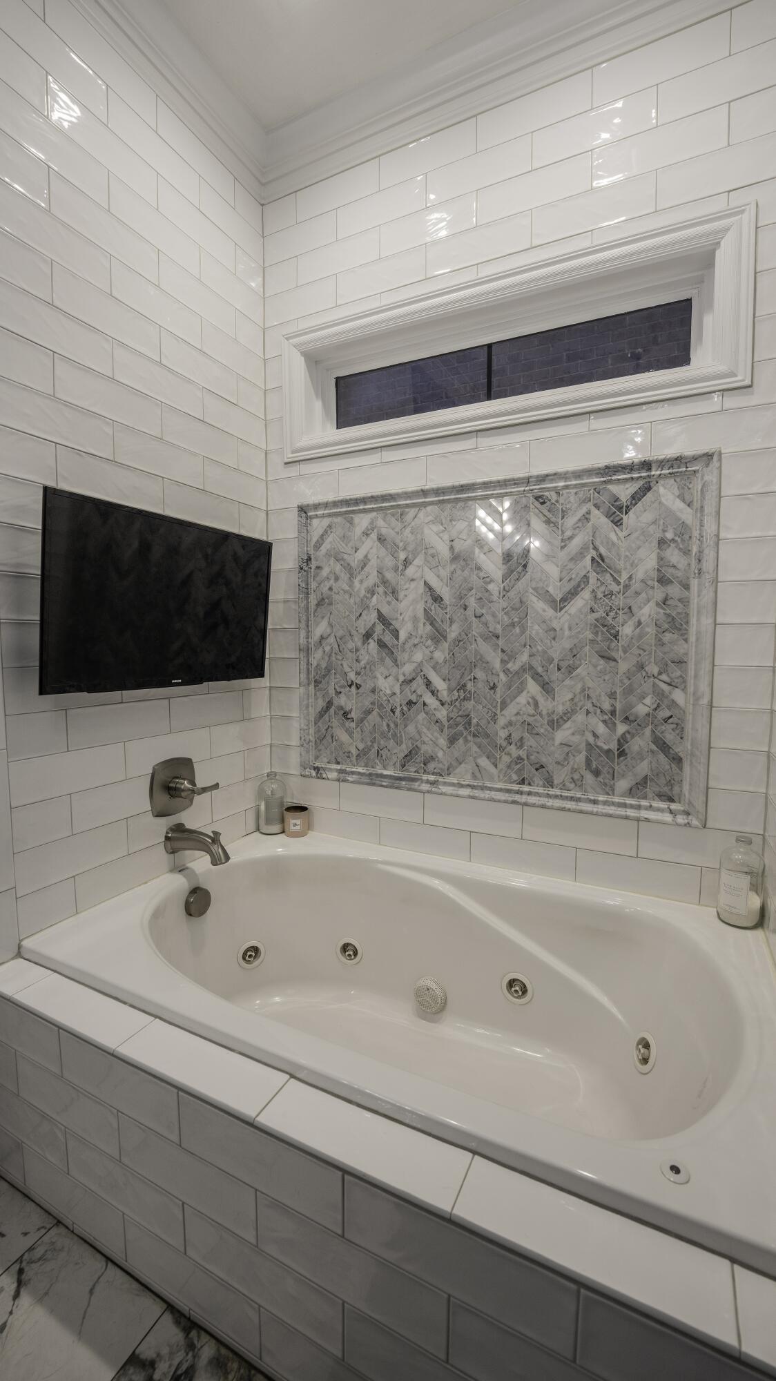 389 Hays Boulevard Property Photo 13