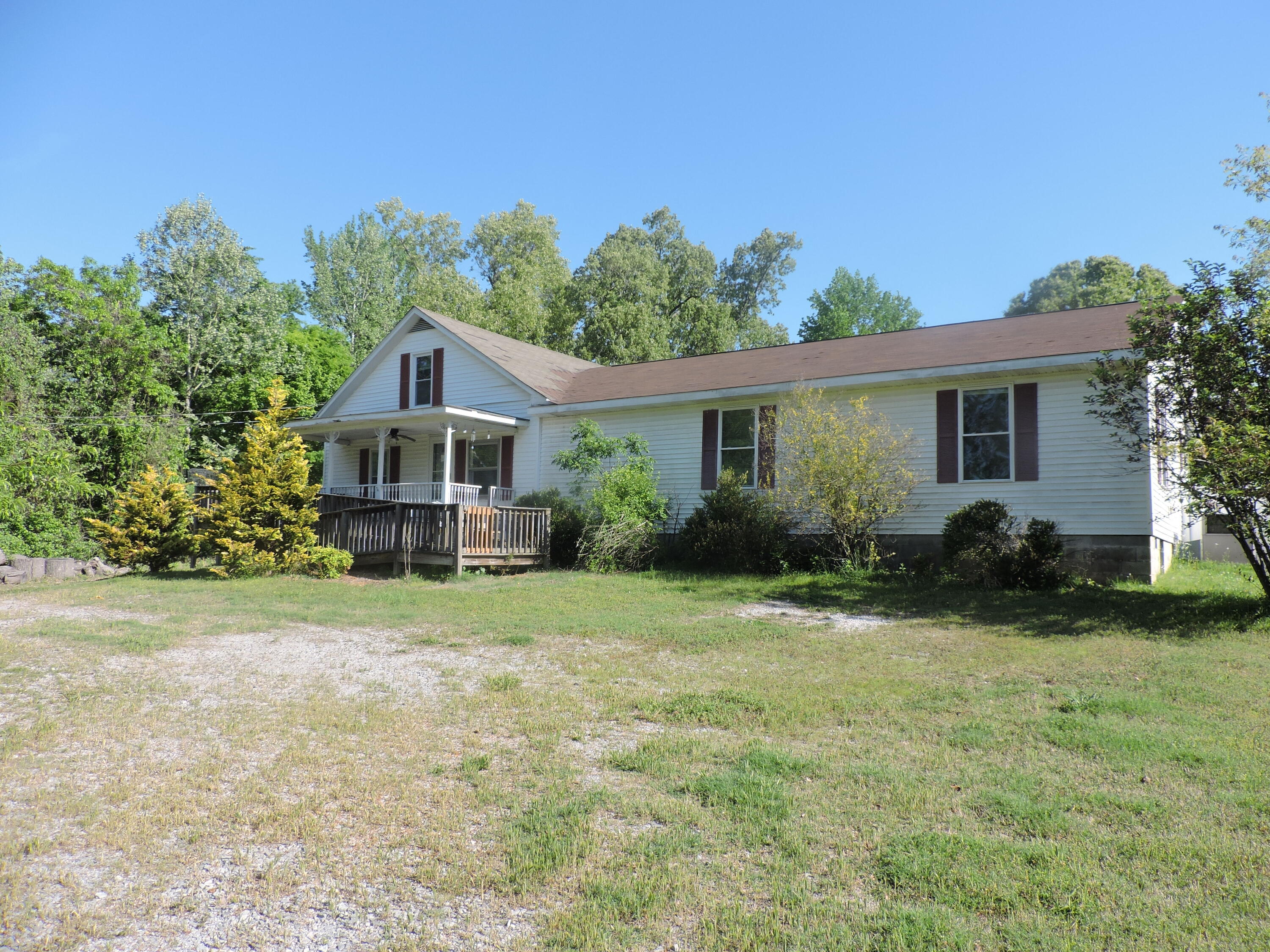 441 Clark Line Property Photo 2