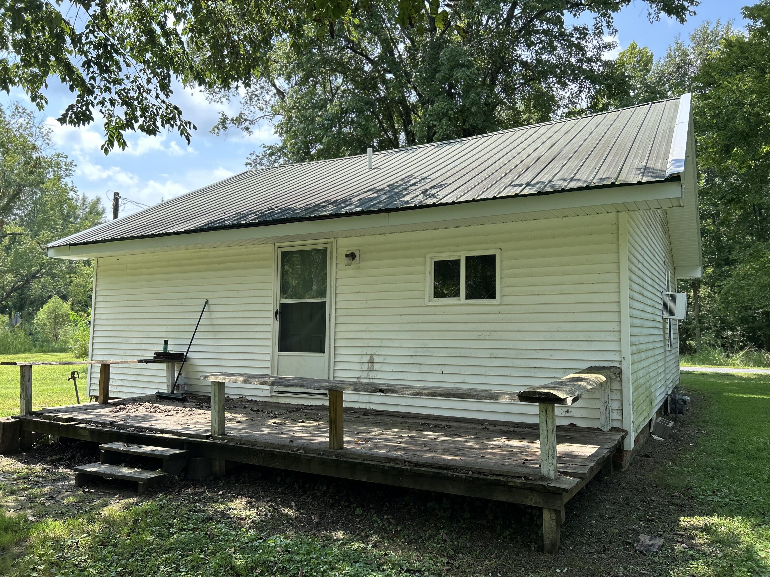 11095 State Rte 2422 Property Photo 4