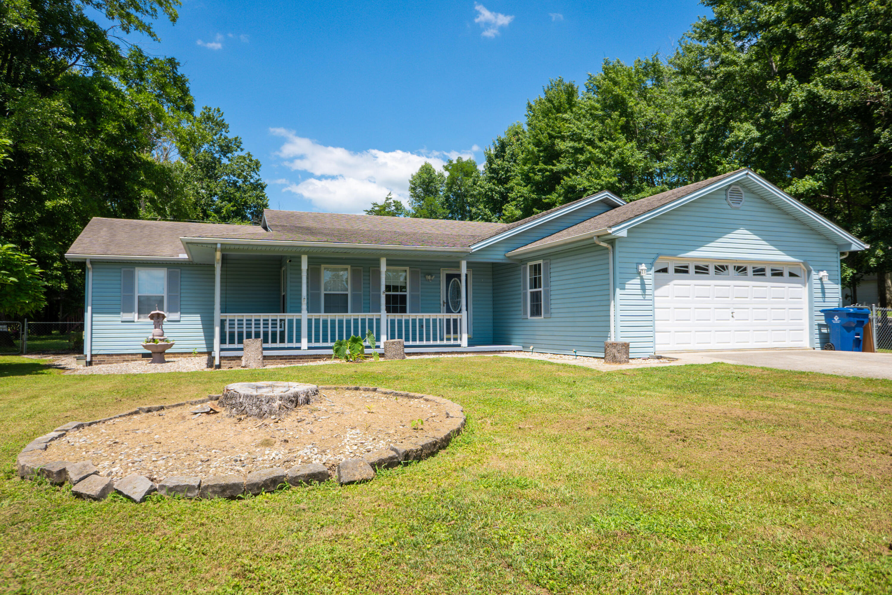 157 Woods Point Drive Property Photo 1