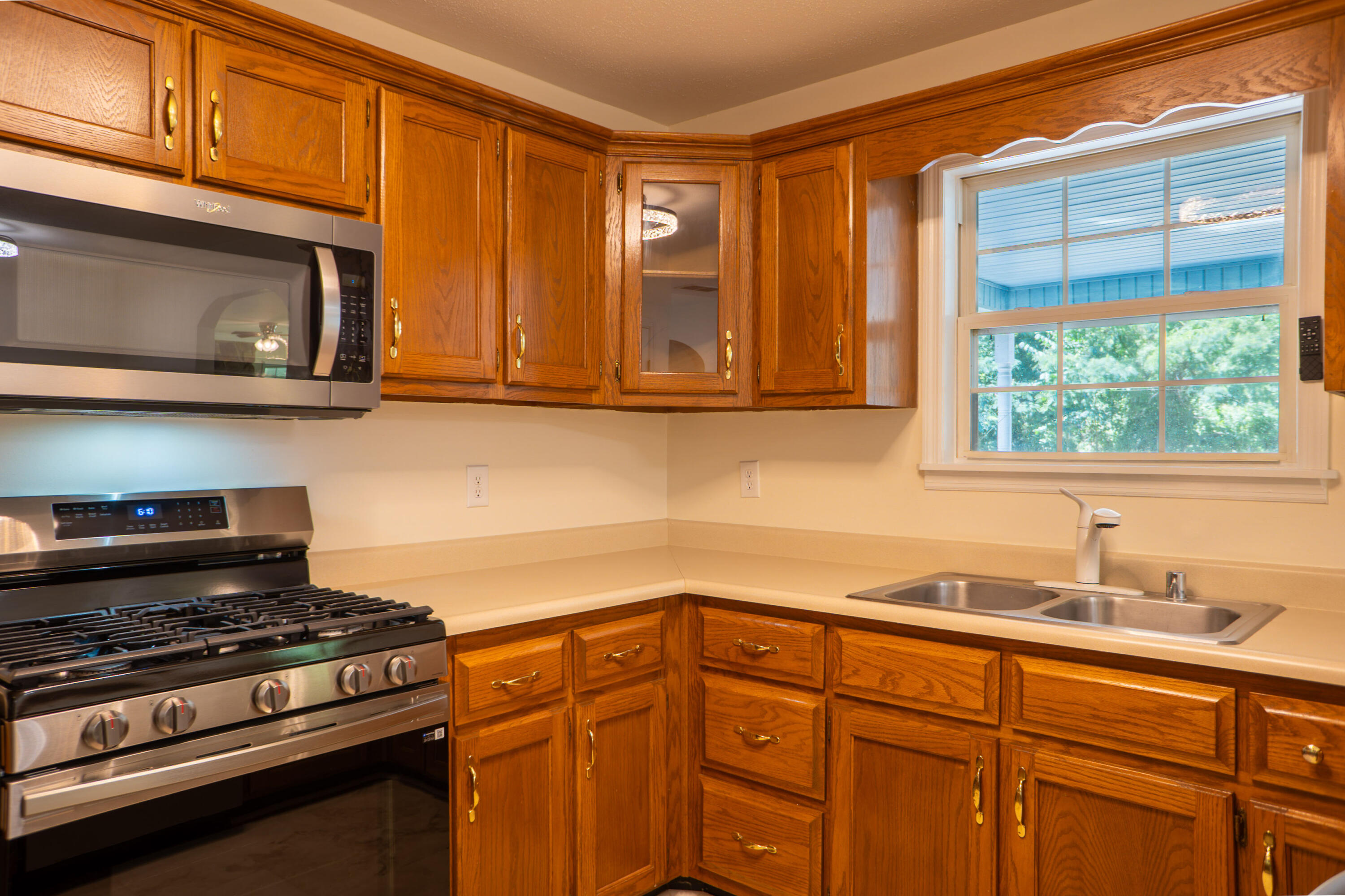 157 Woods Point Drive Property Photo 10