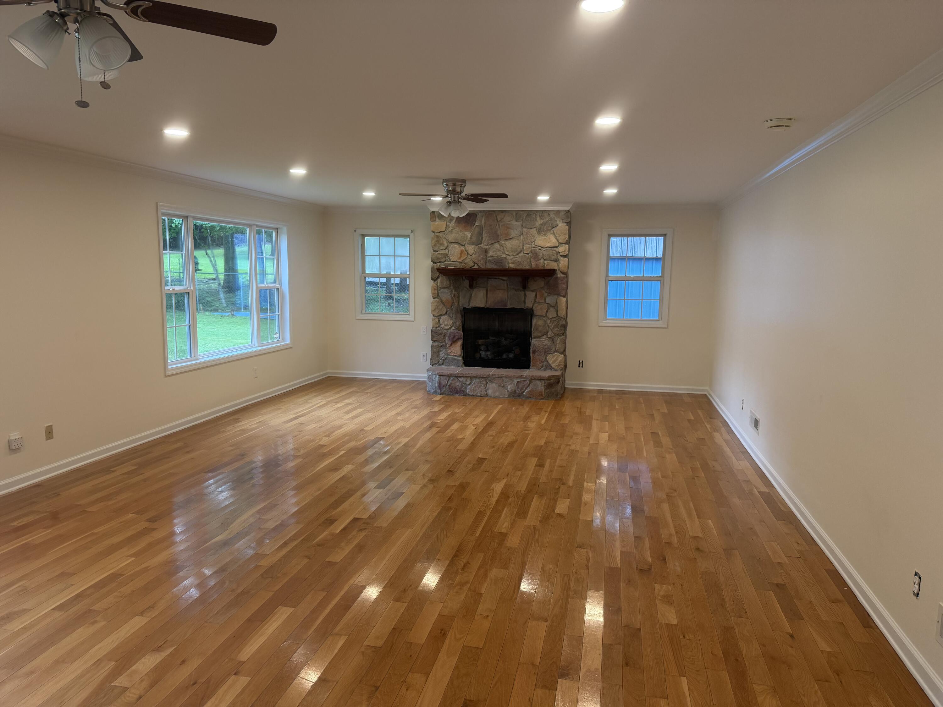 157 Woods Point Drive Property Photo 17