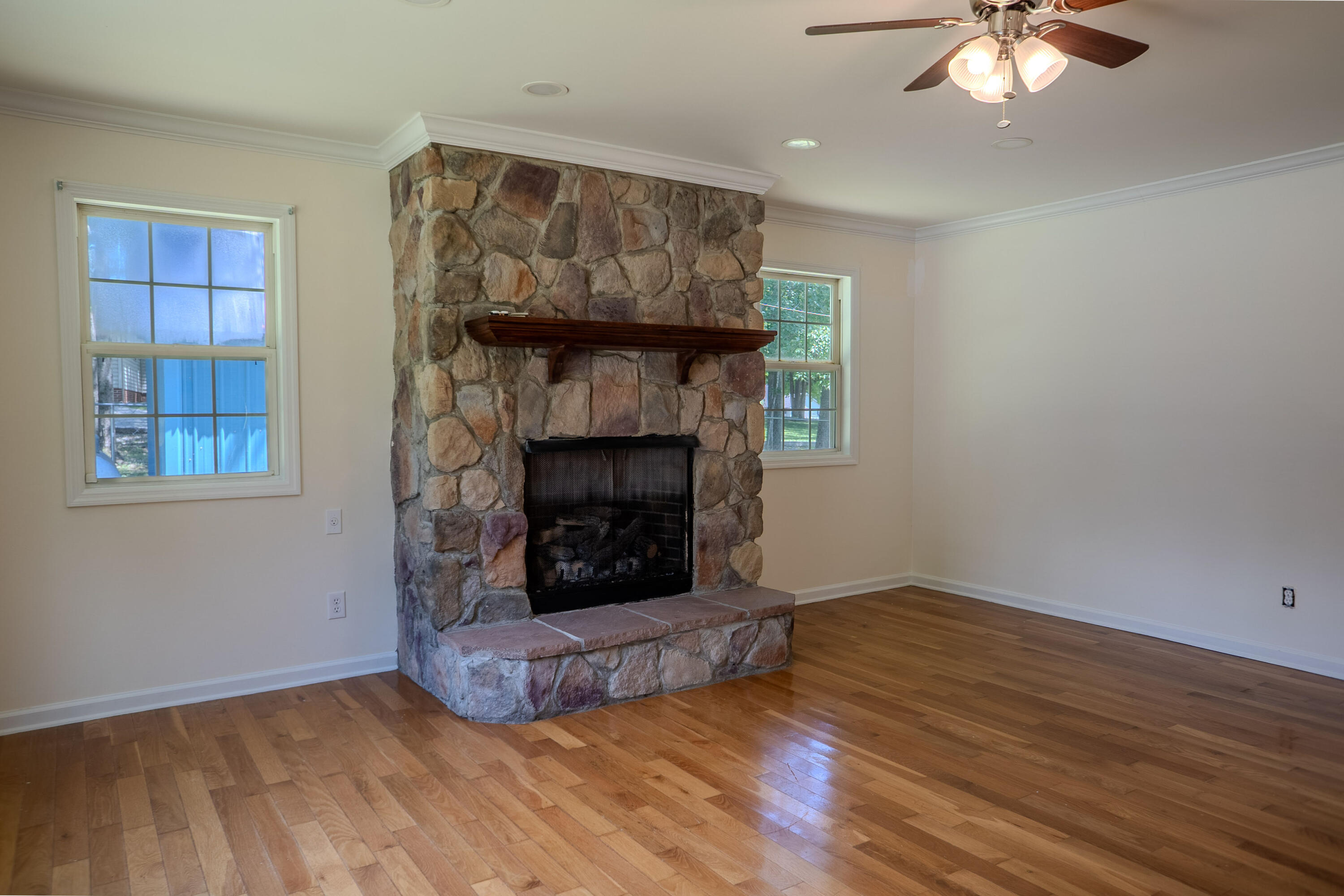 157 Woods Point Drive Property Photo 20