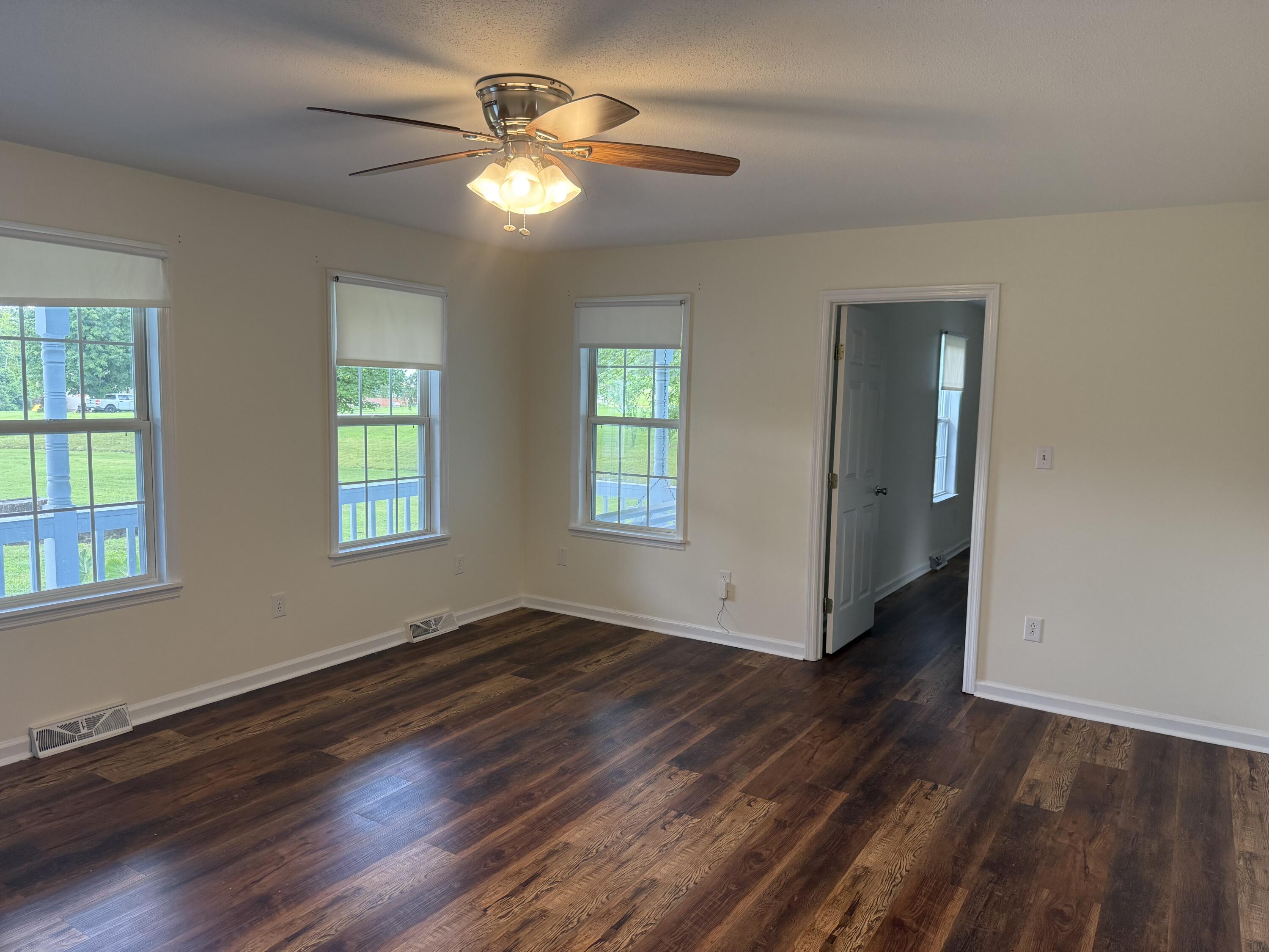157 Woods Point Drive Property Photo 26