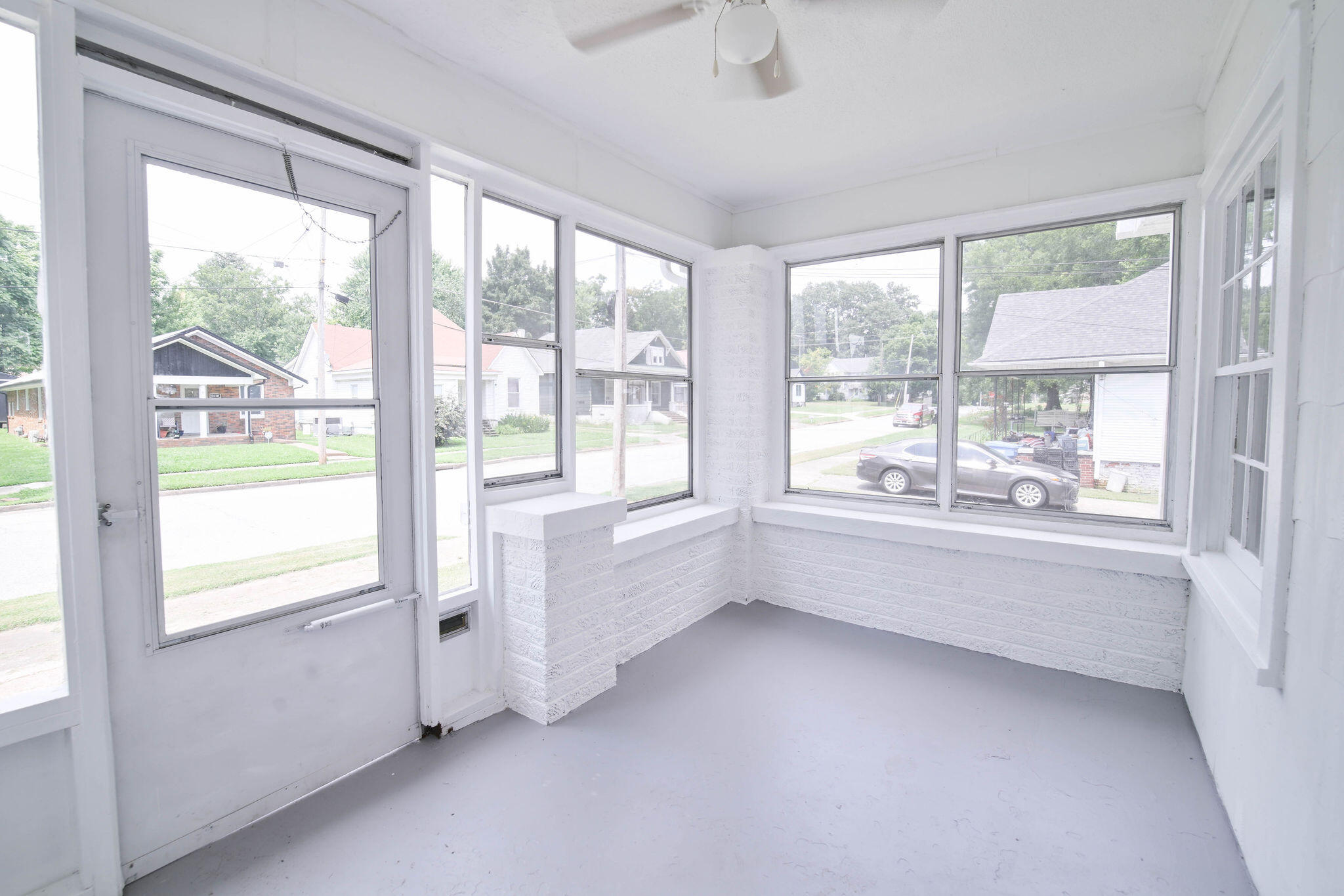 411 N College Street Property Photo 5