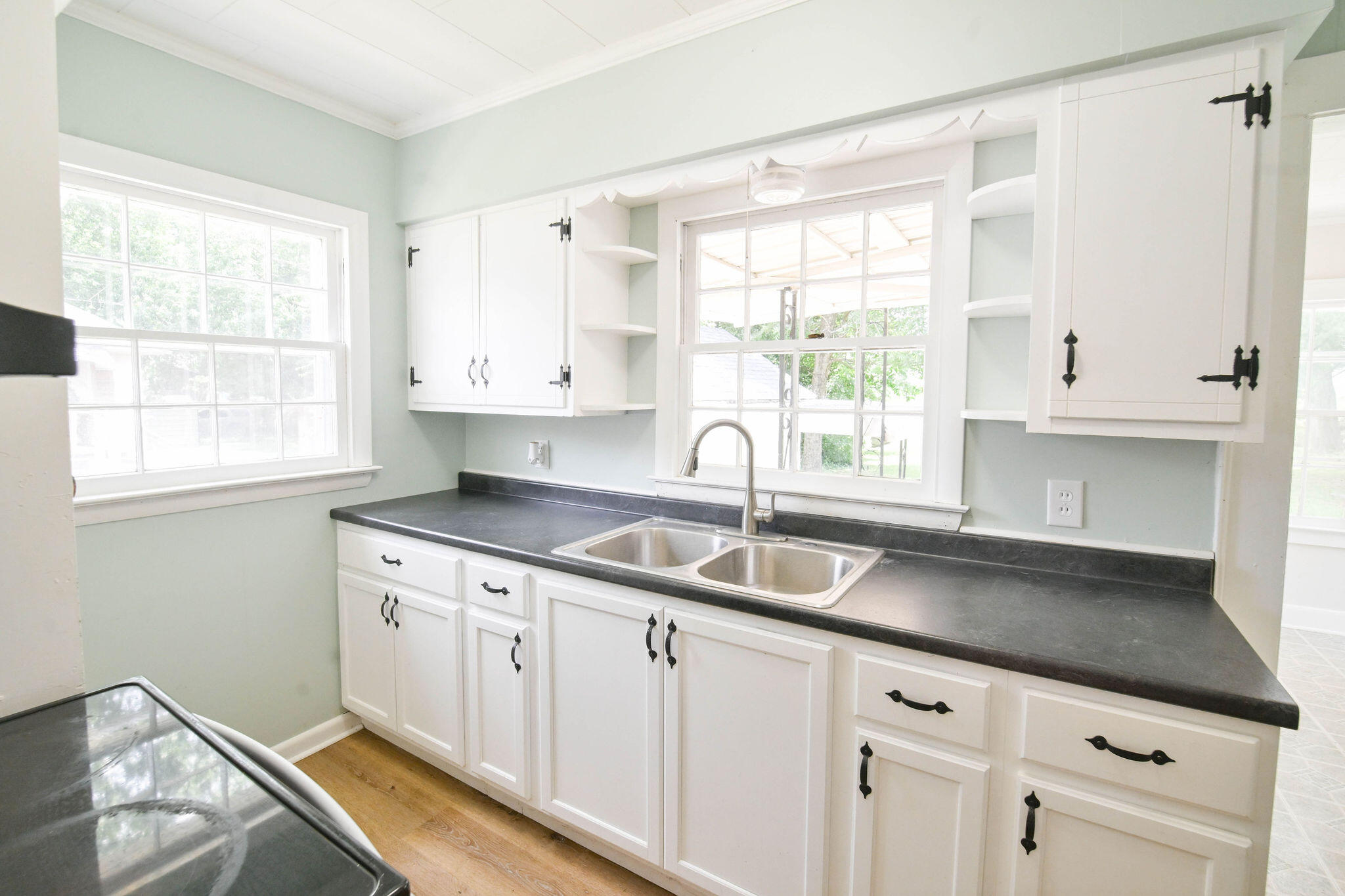 411 N College Street Property Photo 10