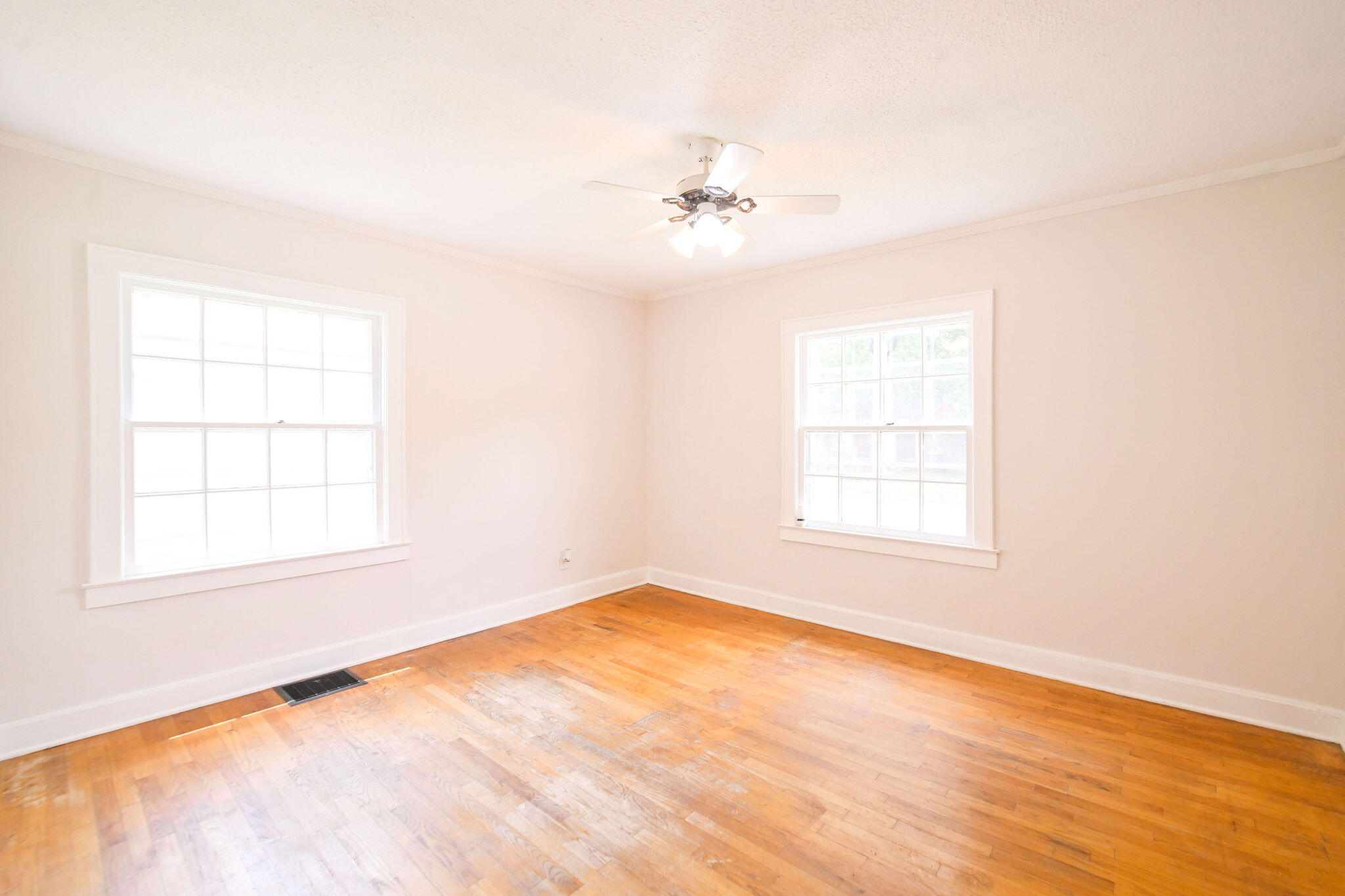 411 N College Street Property Photo 23