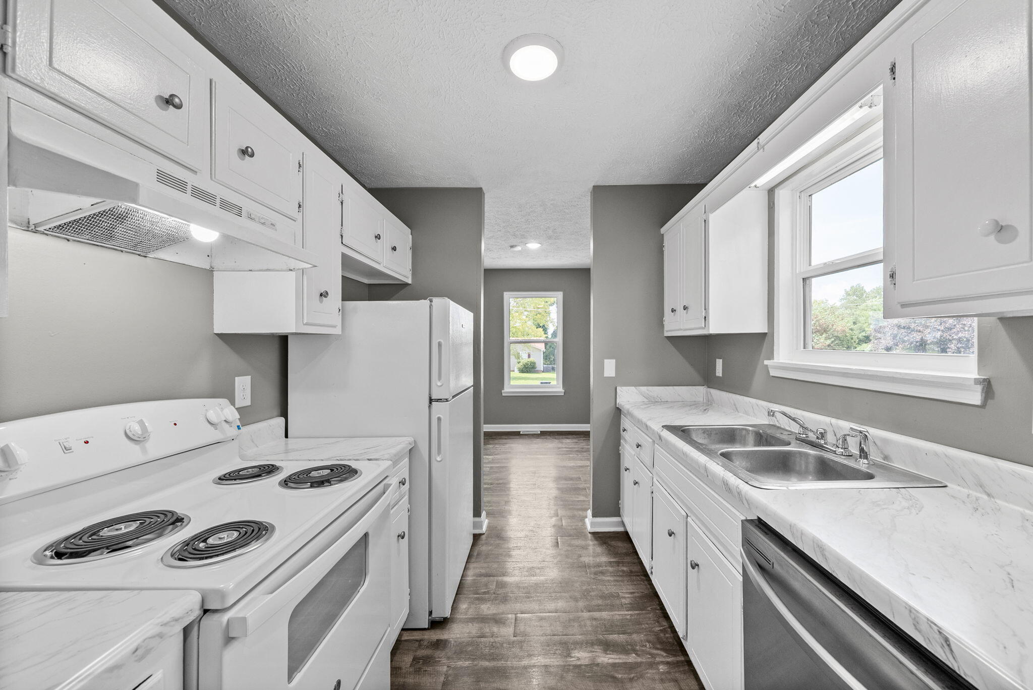 825 Washington Avenue Property Photo 10