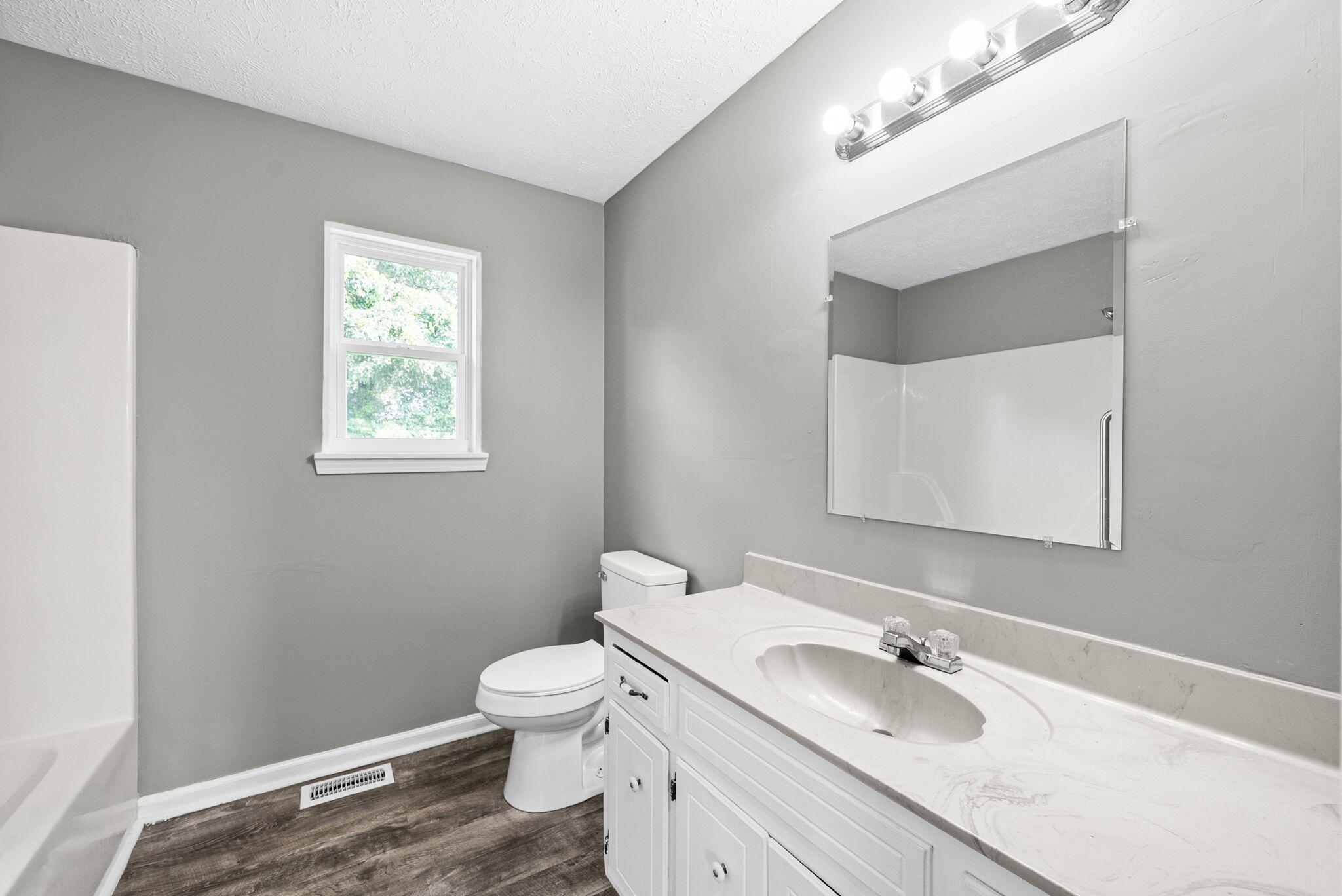 825 Washington Avenue Property Photo 17