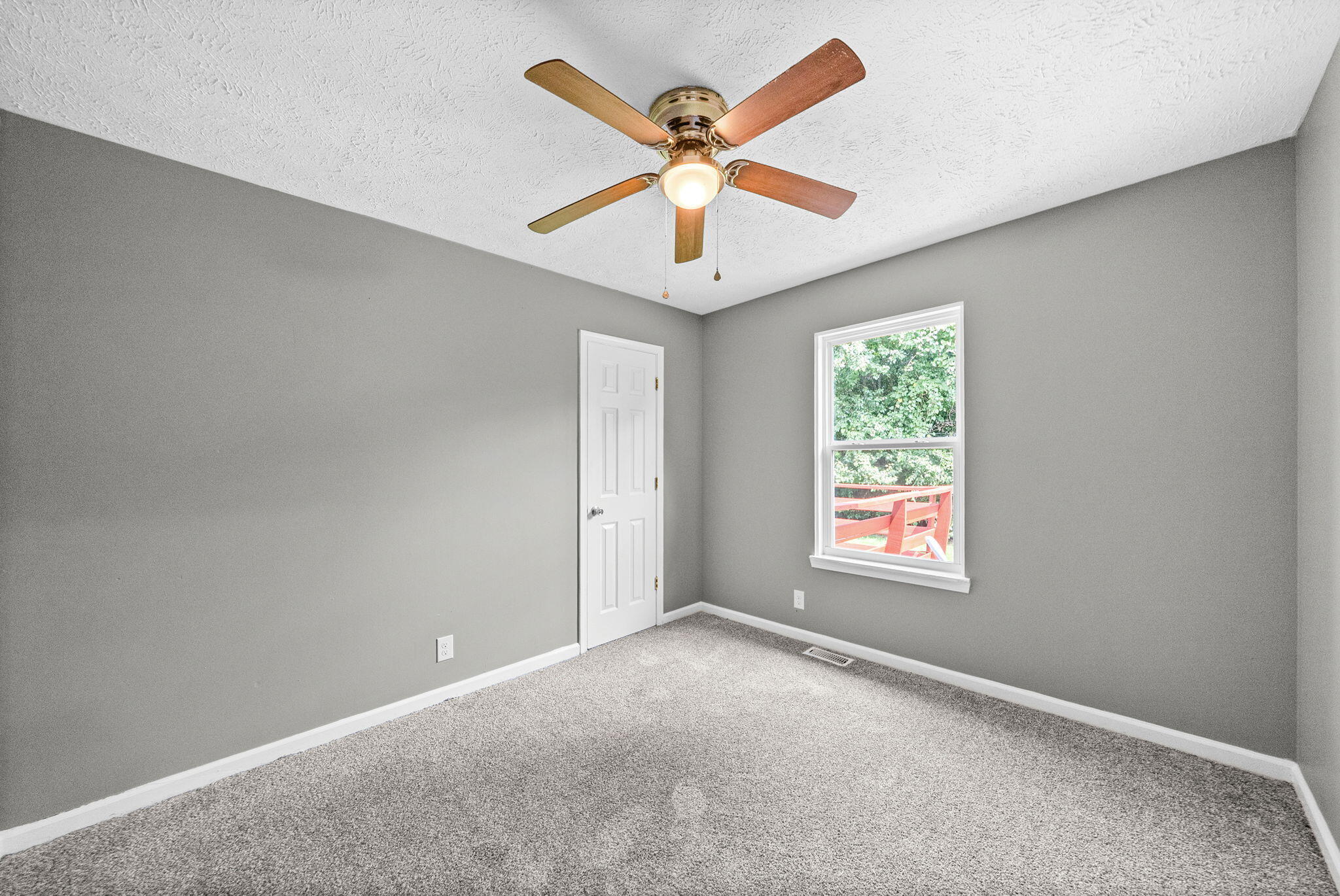 825 Washington Avenue Property Photo 23