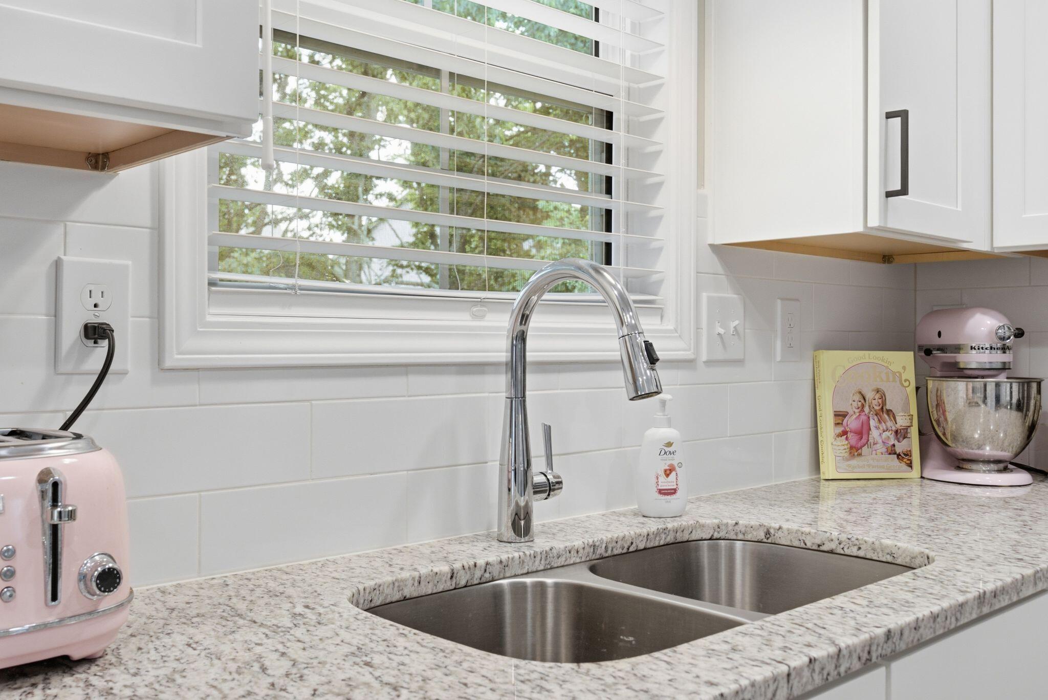 143 Peaceful Landing Property Photo 17
