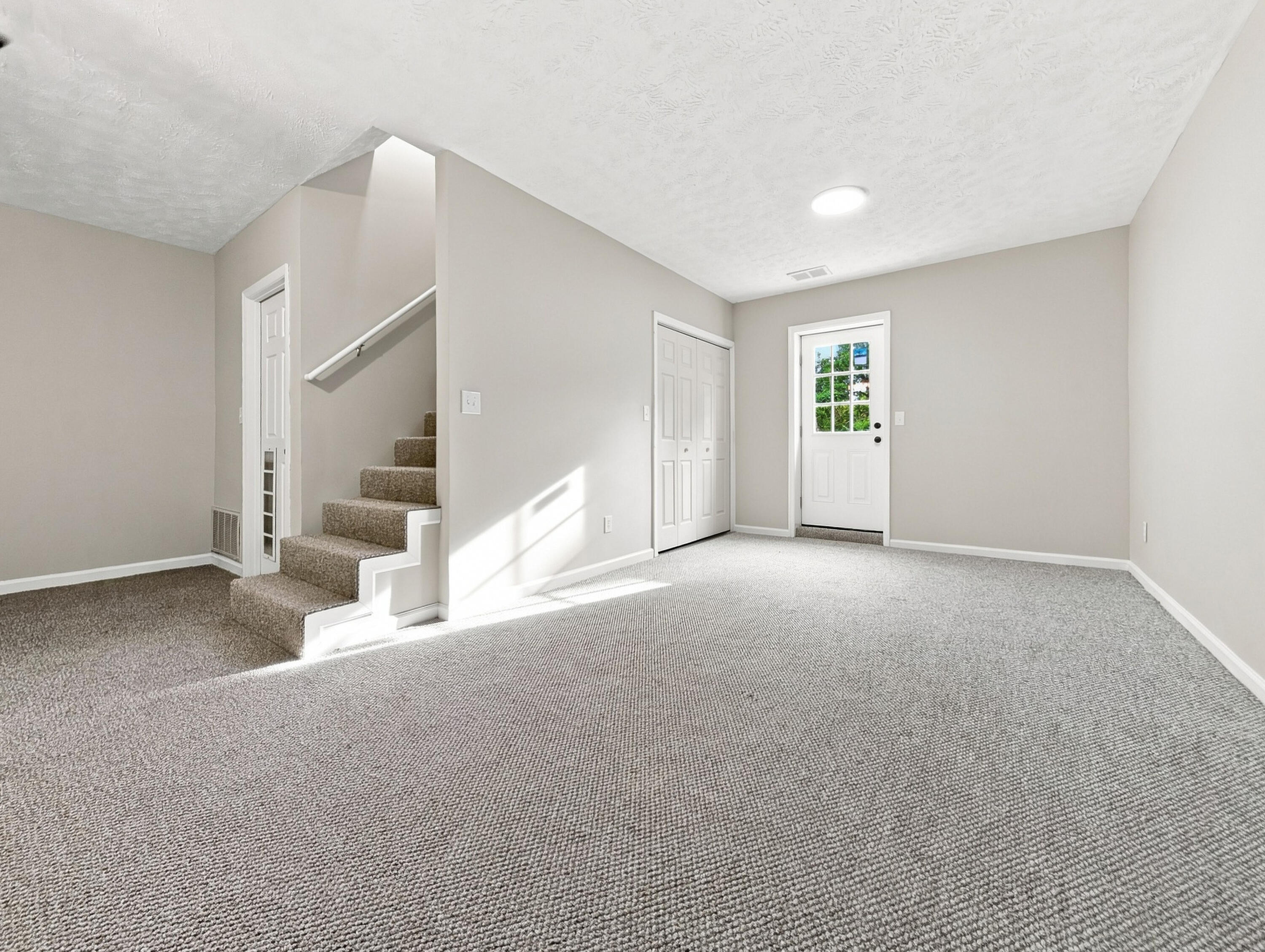 516 Collins Property Photo 30