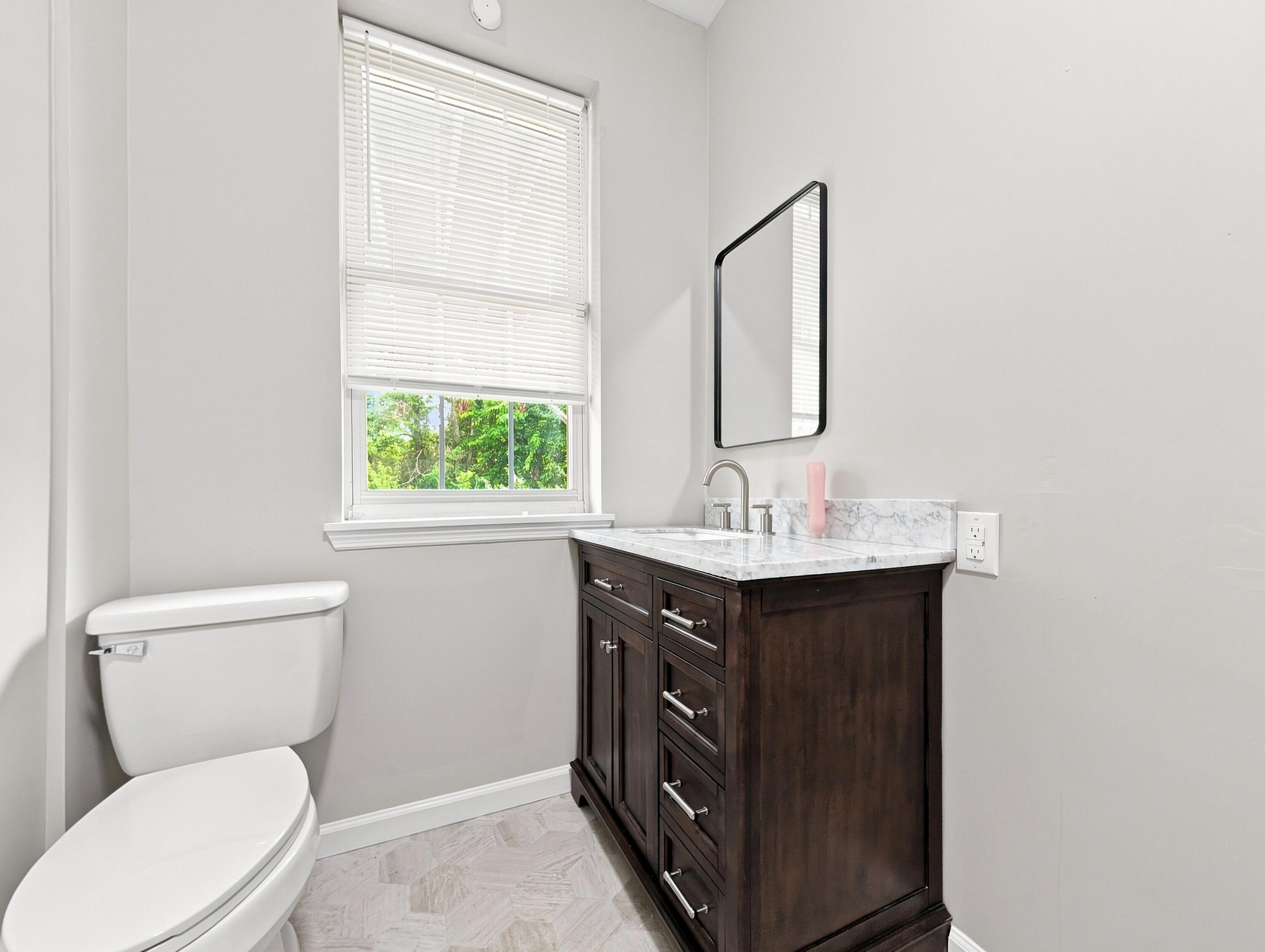 516 Collins Property Photo 44