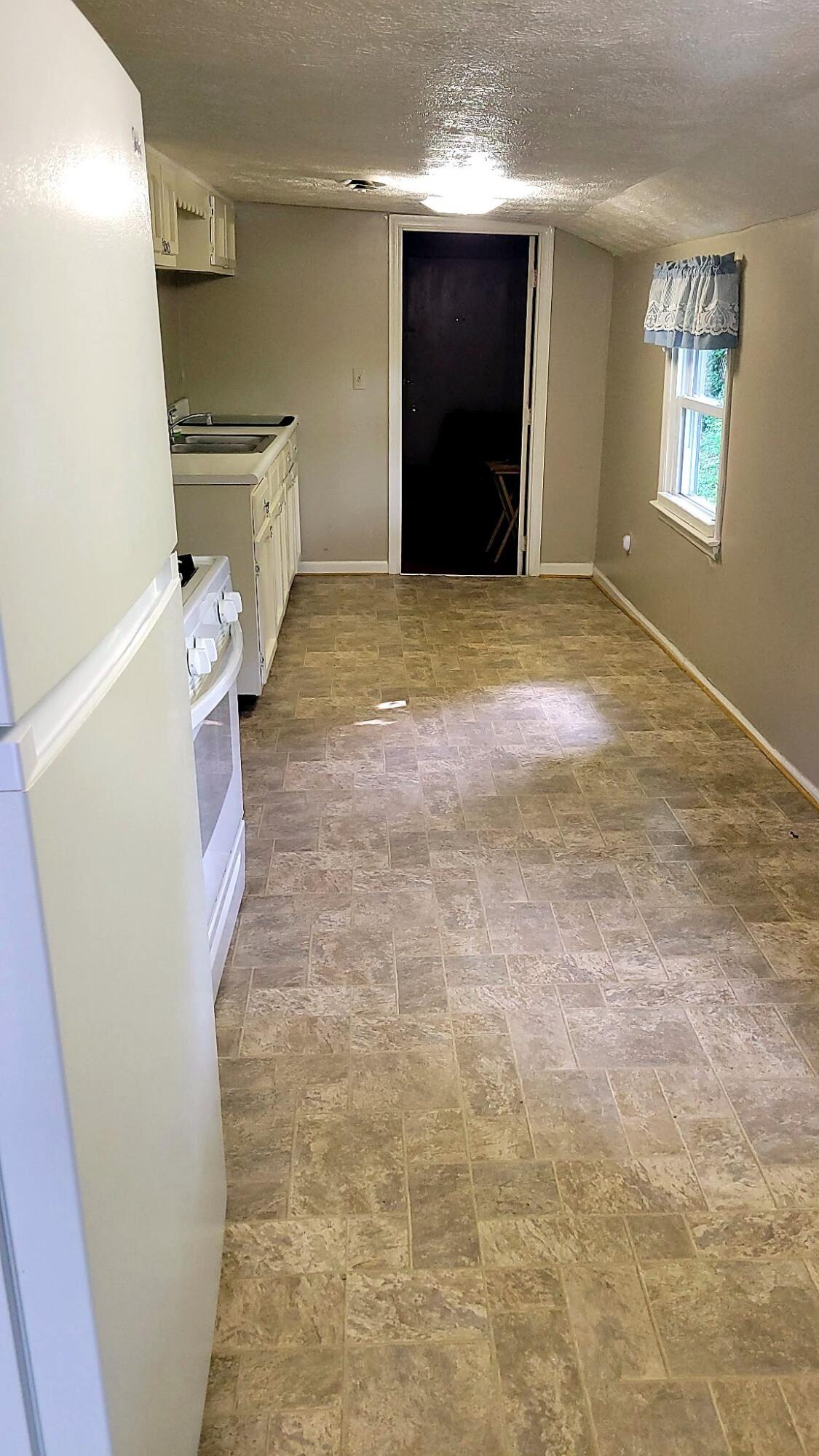 427 Elm Street Property Photo 6