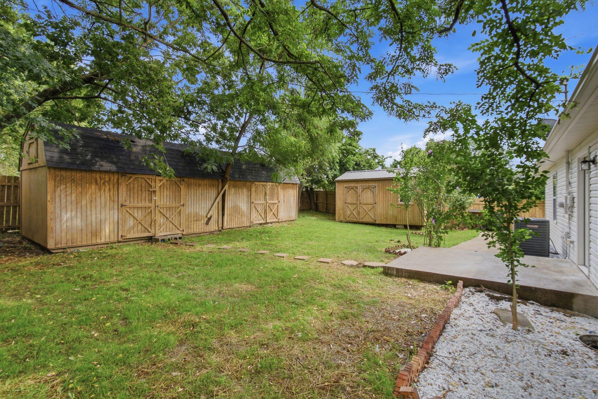 204 Green Street Property Photo 31
