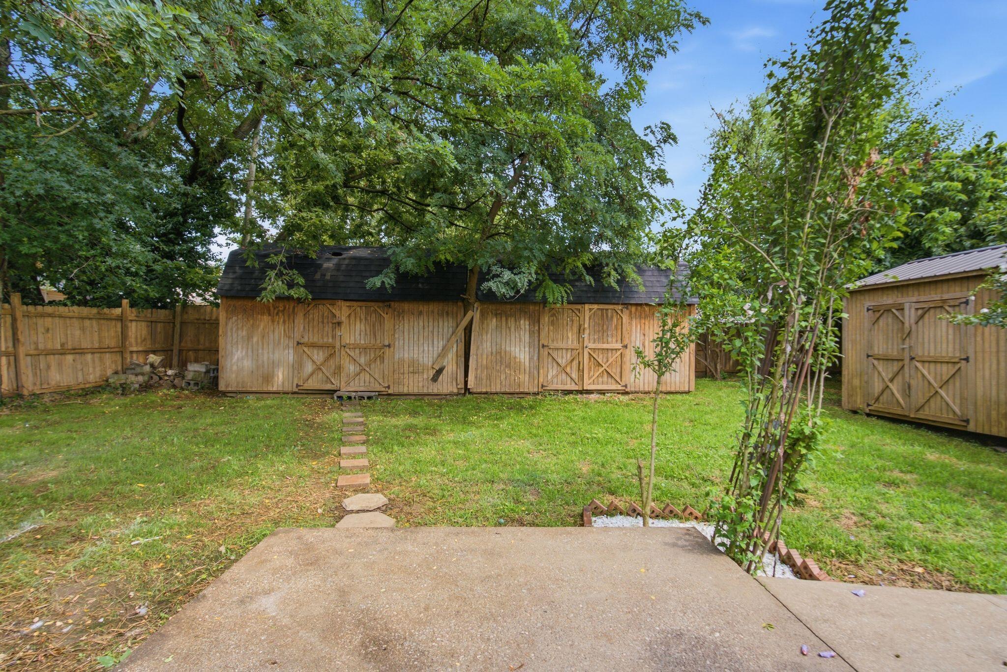 204 Green Street Property Photo 32