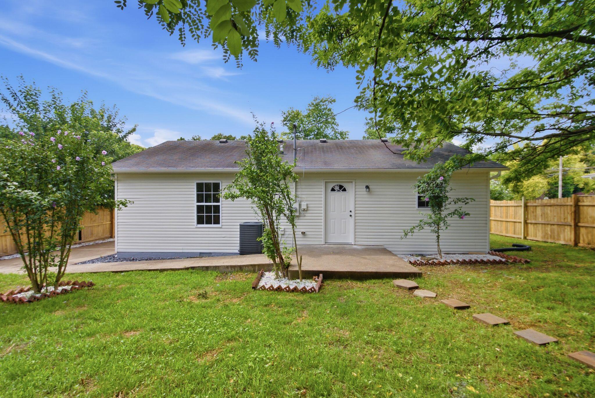 204 Green Street Property Photo 38