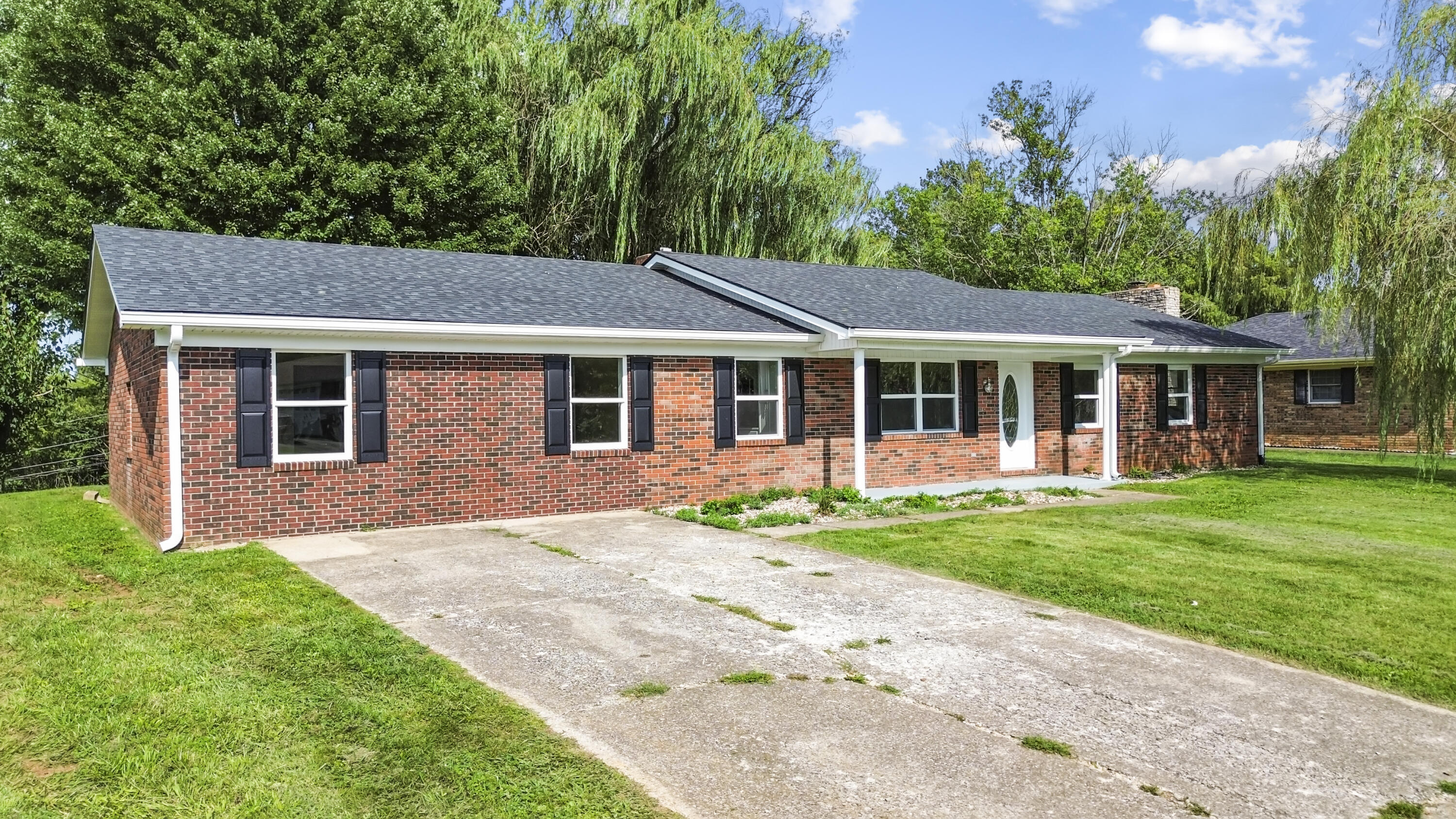 2122 Ryans Way Property Photo 4