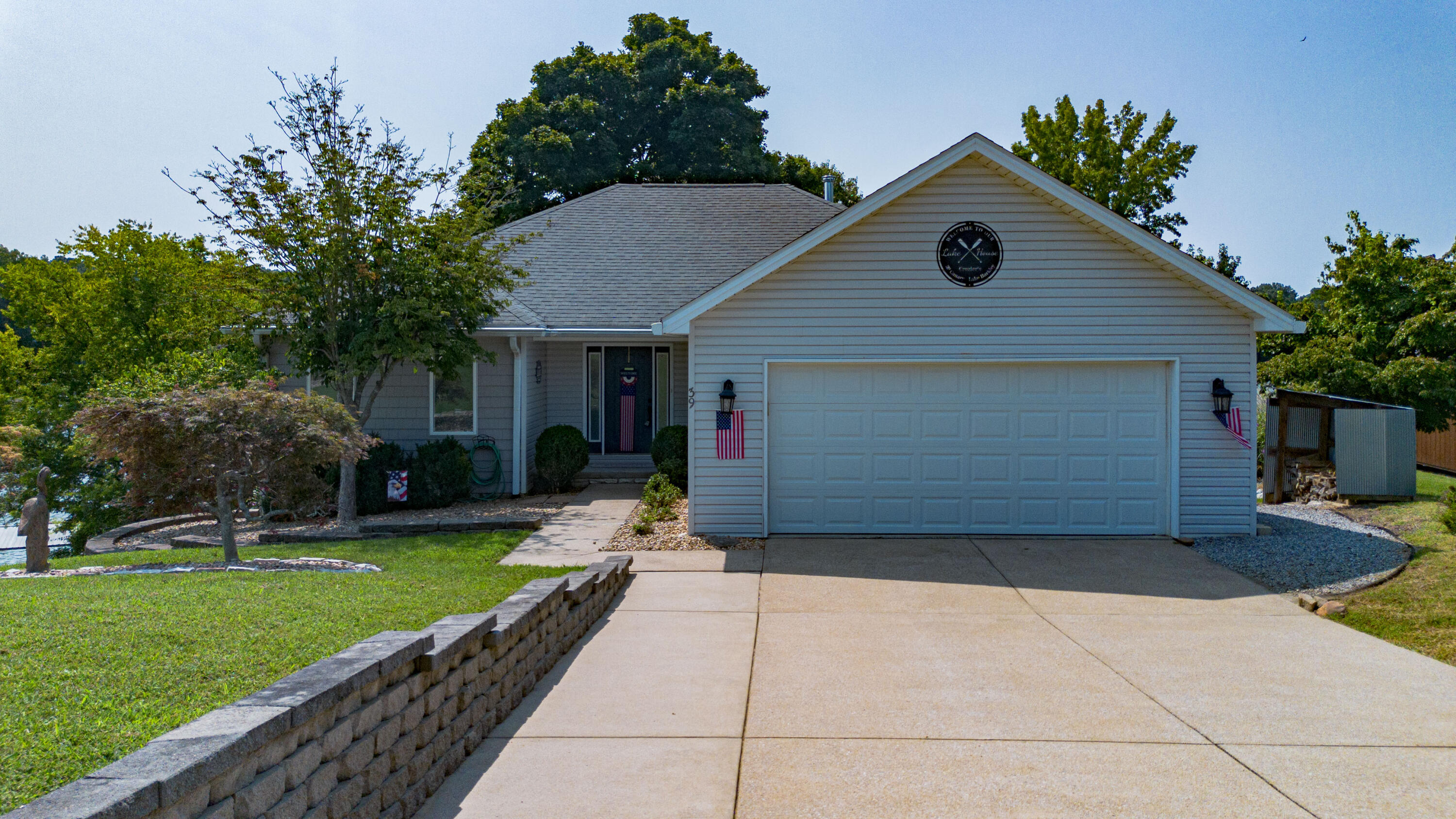 39 Canary Drive Property Photo 6