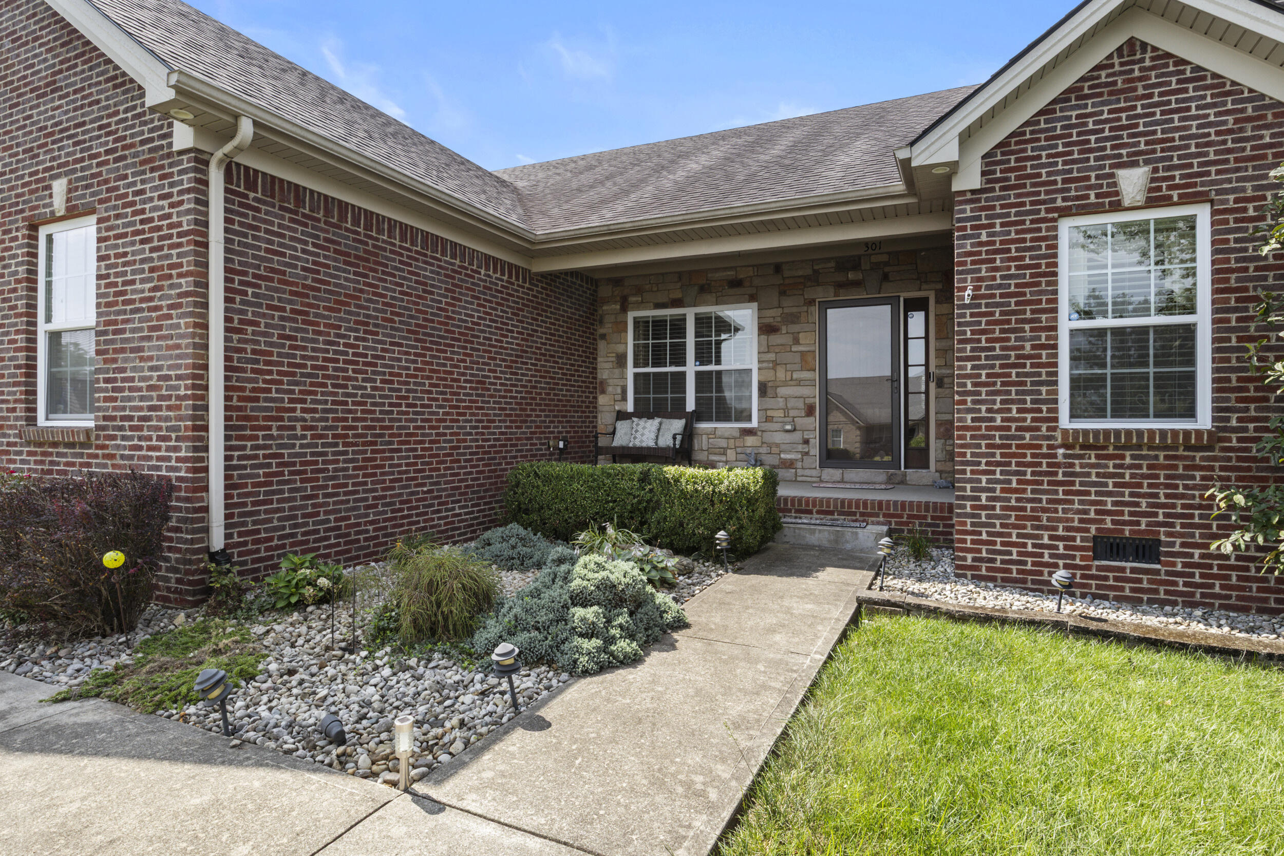 301 Squires Way Property Photo 4