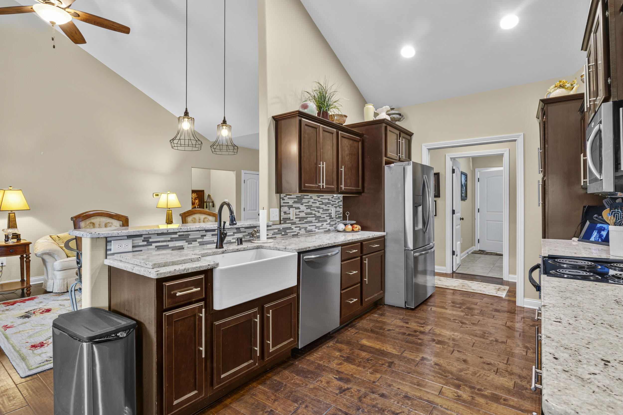 301 Squires Way Property Photo 11