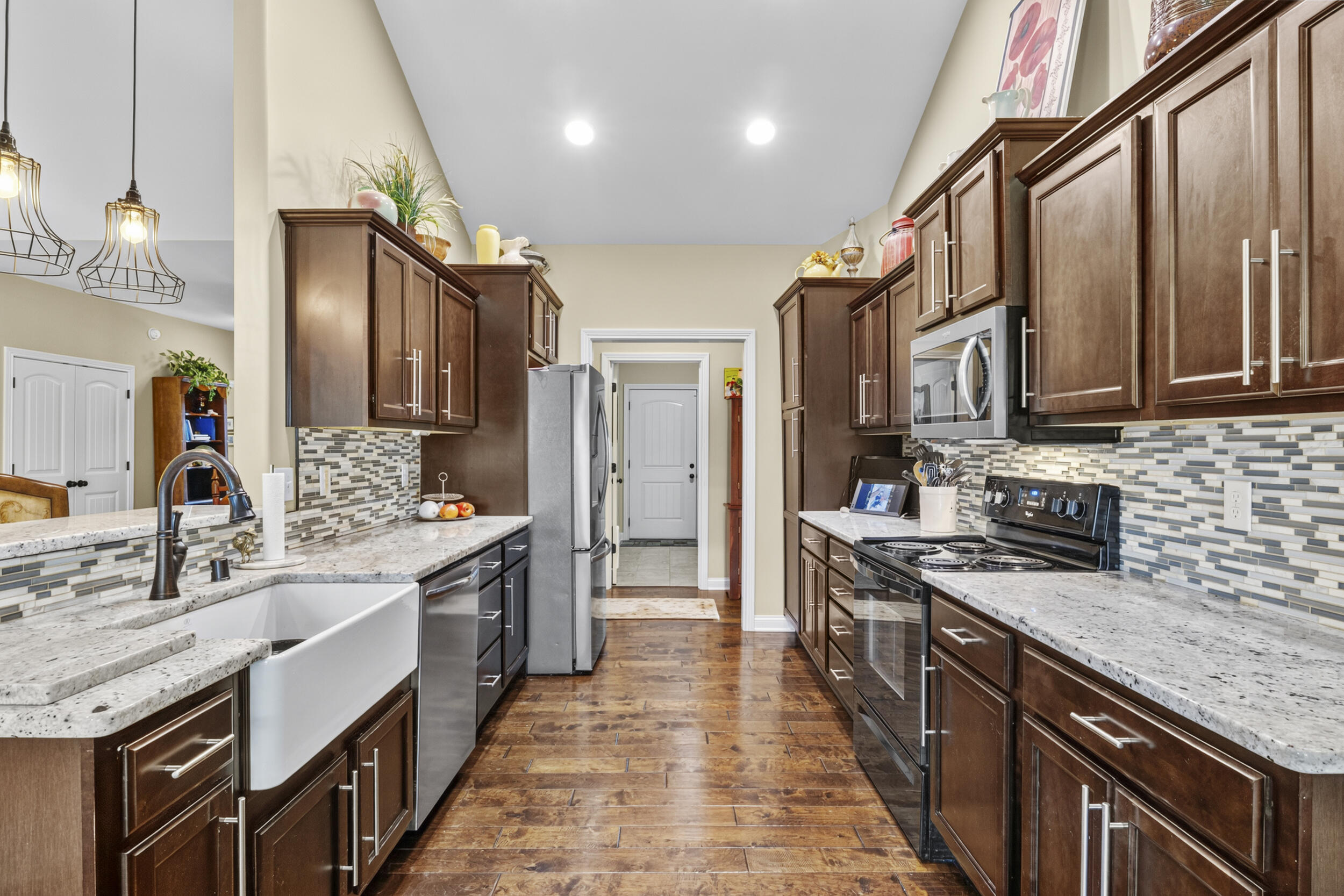 301 Squires Way Property Photo 12