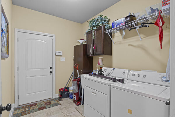 301 Squires Way Property Photo 14