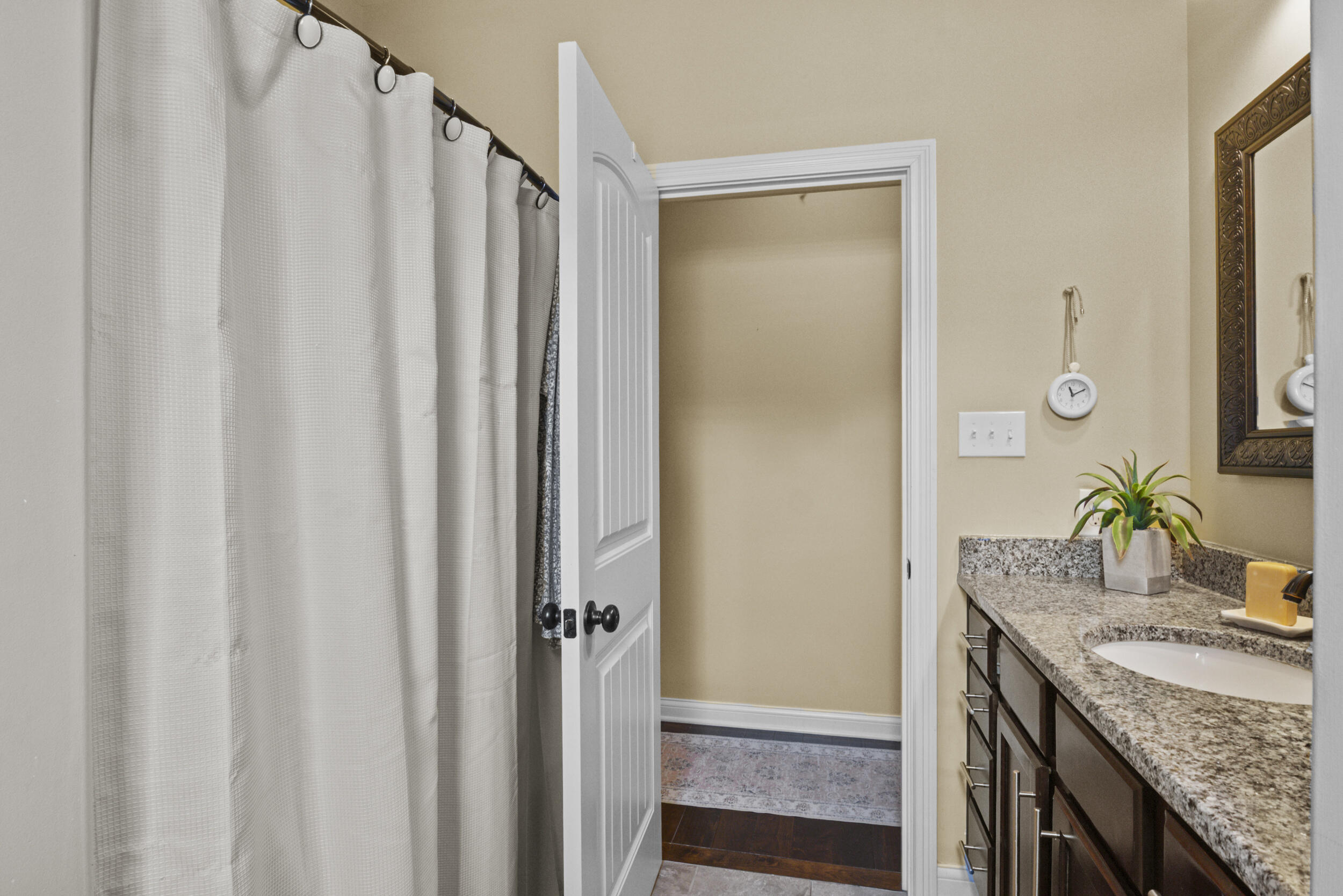 301 Squires Way Property Photo 16
