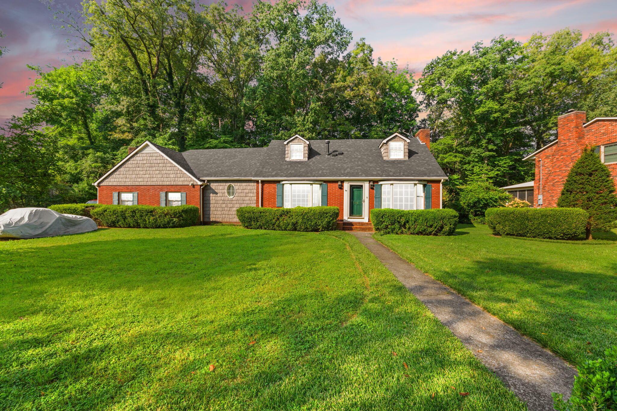 1 Edgewood Drive Property Photo 1