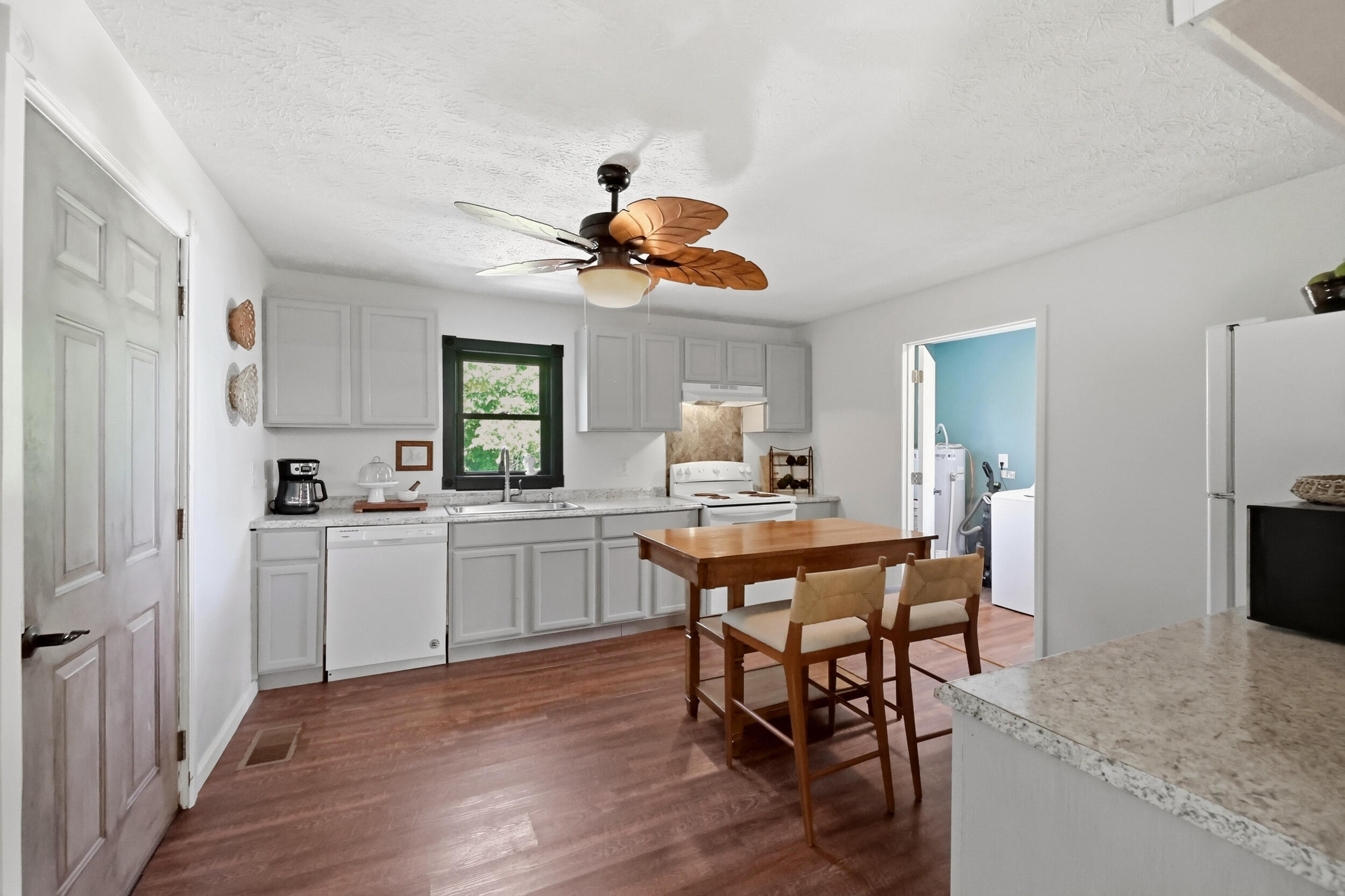 349 Slate Avenue Property Photo 17