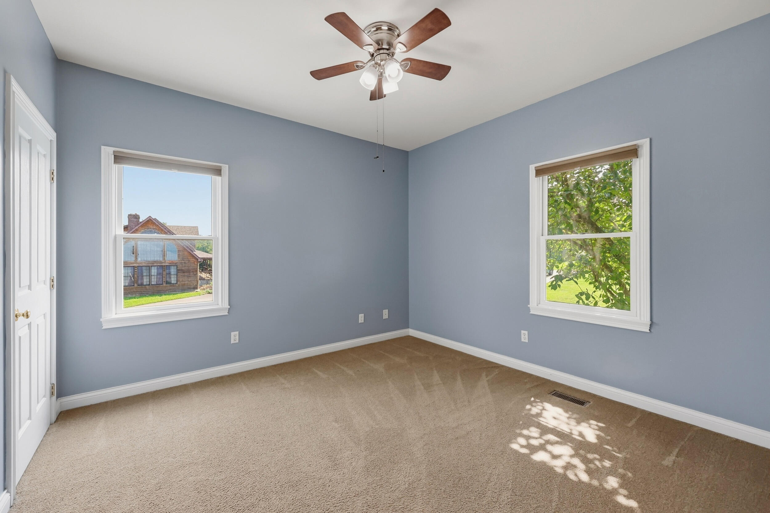 1035 Highview Drive Property Photo 14