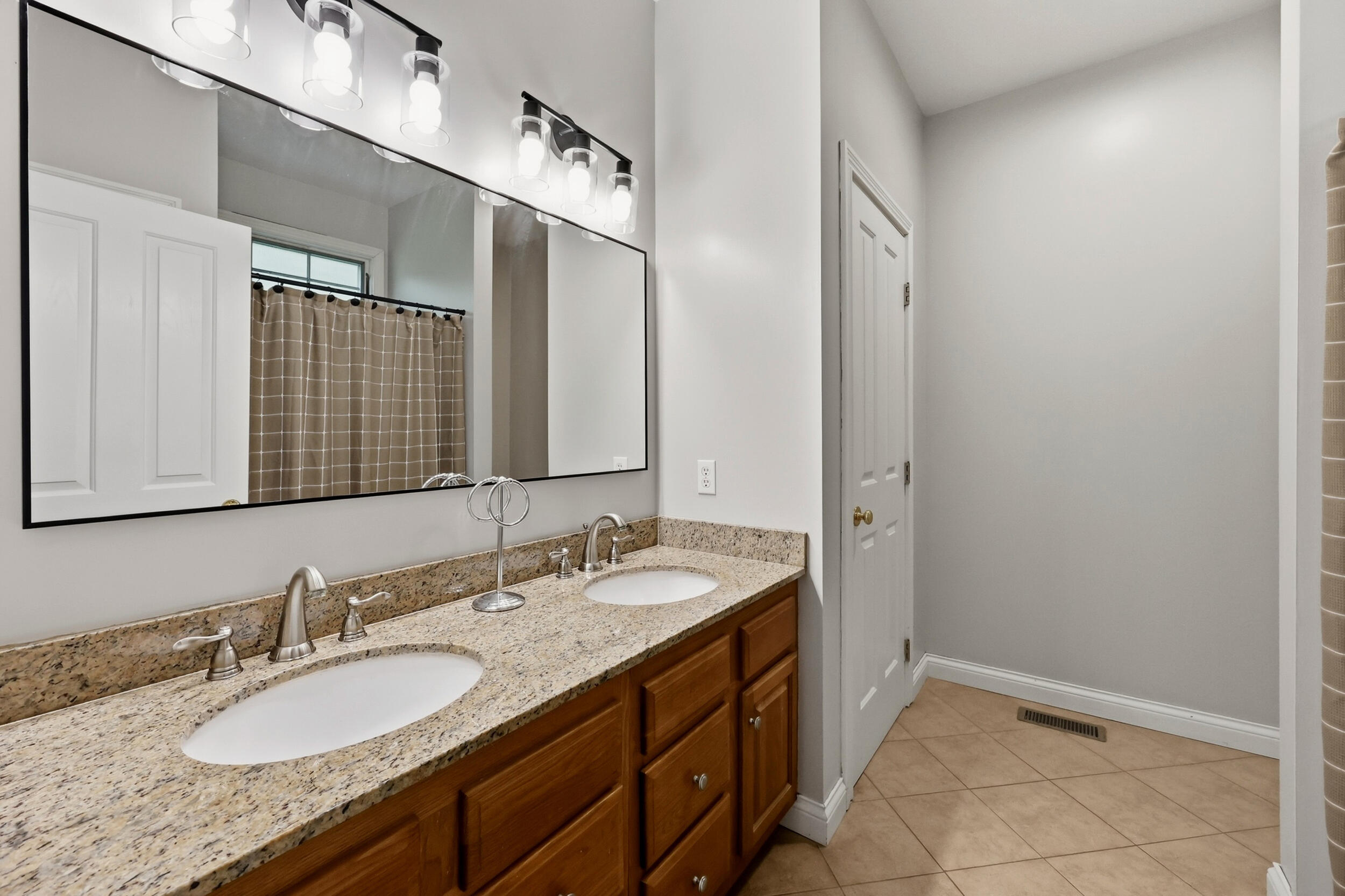 1035 Highview Drive Property Photo 19