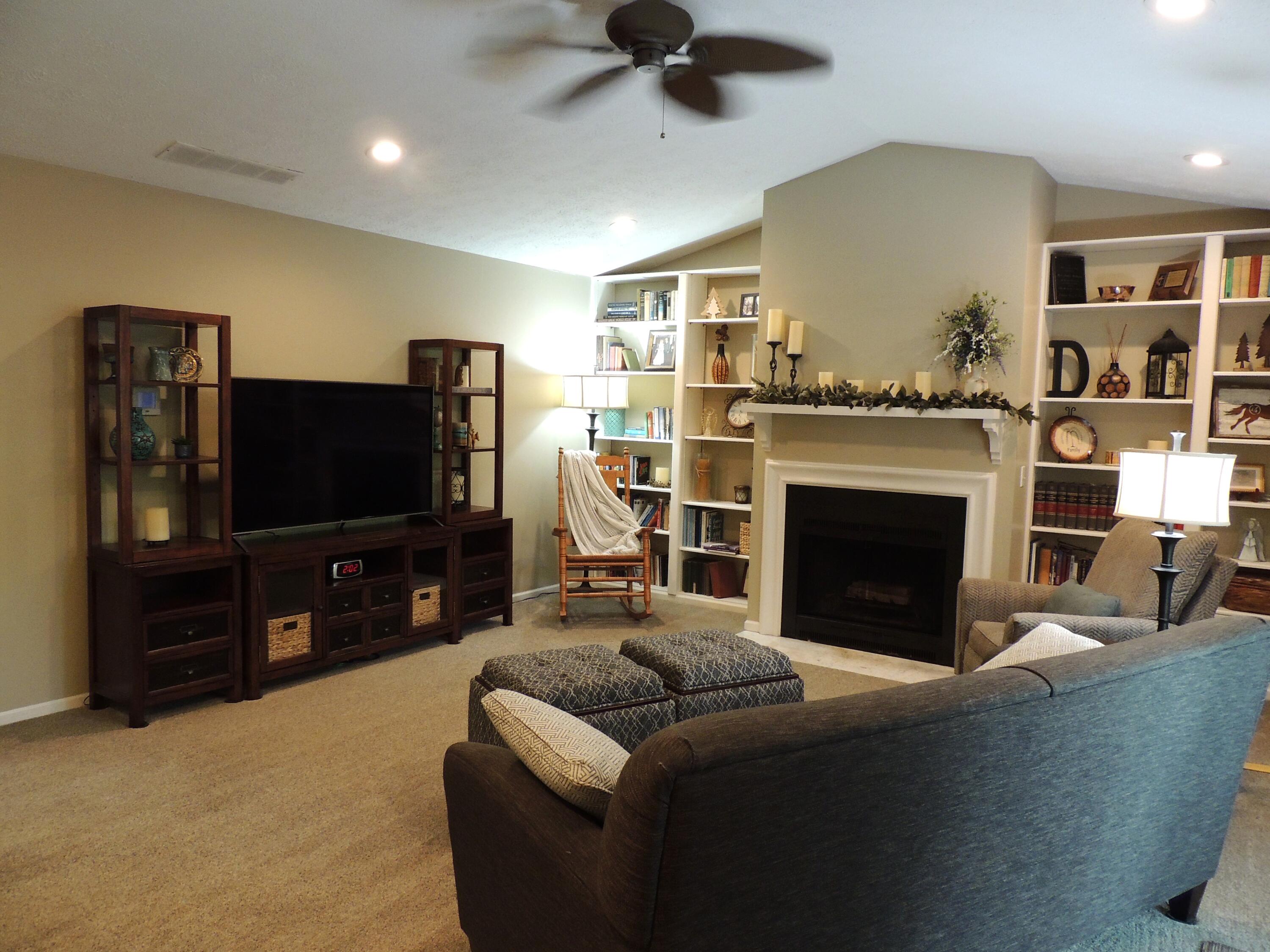 370 Garden Point Drive Property Photo 9