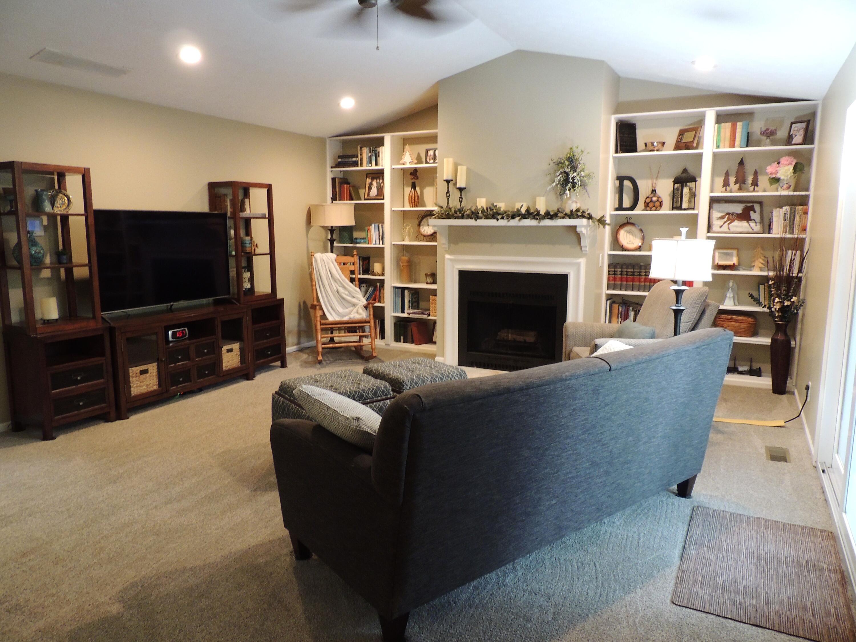 370 Garden Point Drive Property Photo 11